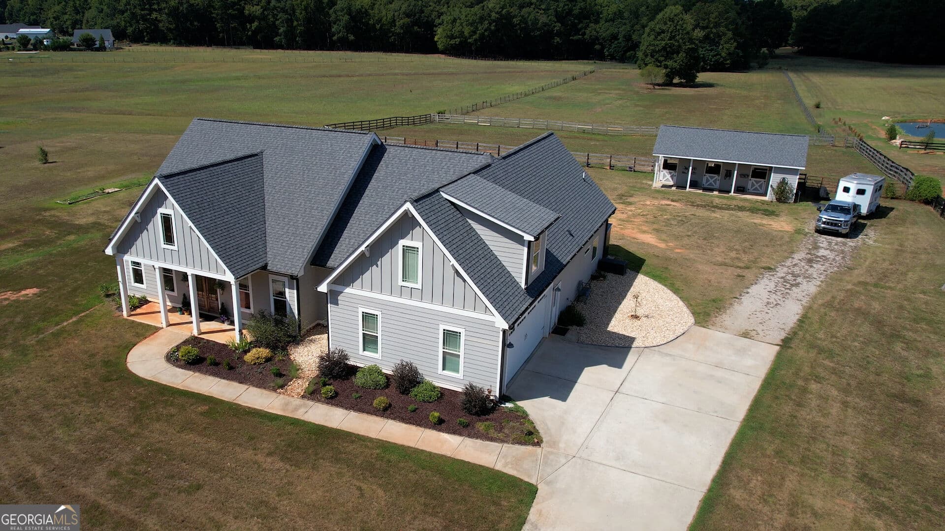 4 bedroom, 3 bathroom, 2,447 sq ft single family residence for sale at 3861 Brownwood Road, Madison, GA 30650 — photo 3