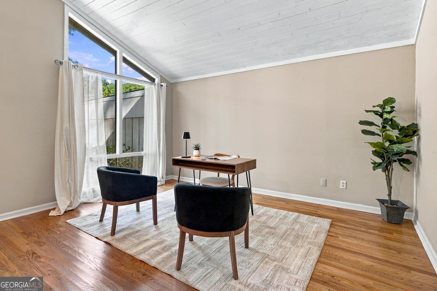 4 bedroom, 2.5 bathroom, 2,937 sq ft townhouse for sale at 195 Southwind Circle, Roswell, GA 30076 — photo 5