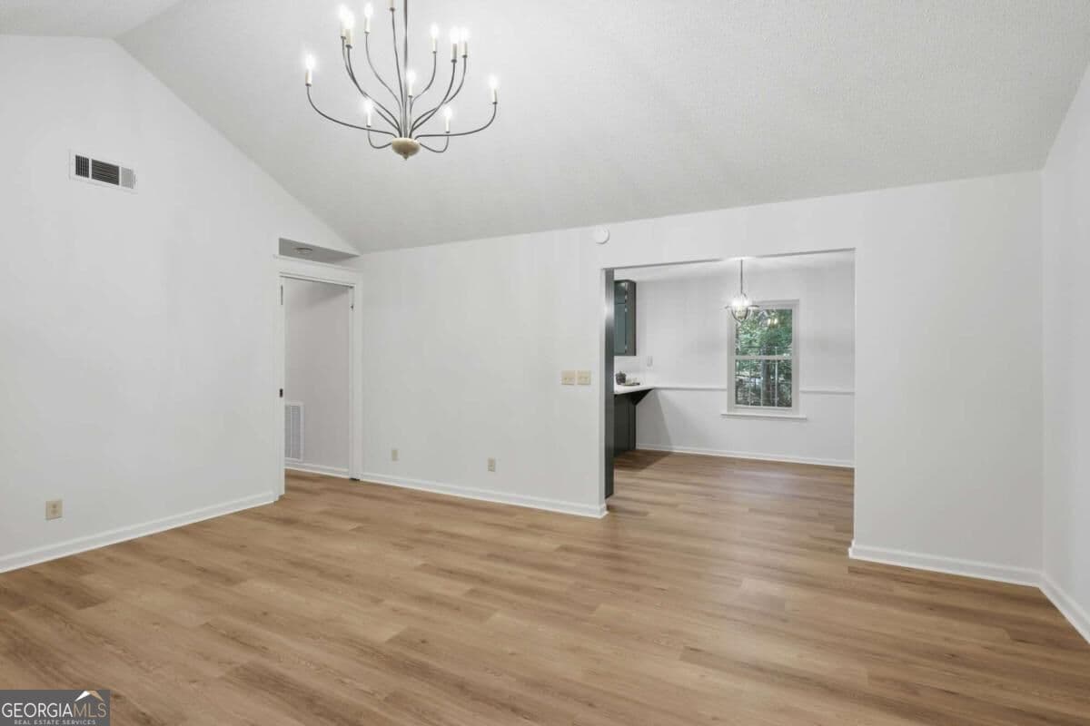 3 bedroom, 2 bathroom, 1,404 sq ft single family residence for sale at 6292 Lively Way, Cumming, GA 30040 — photo 7