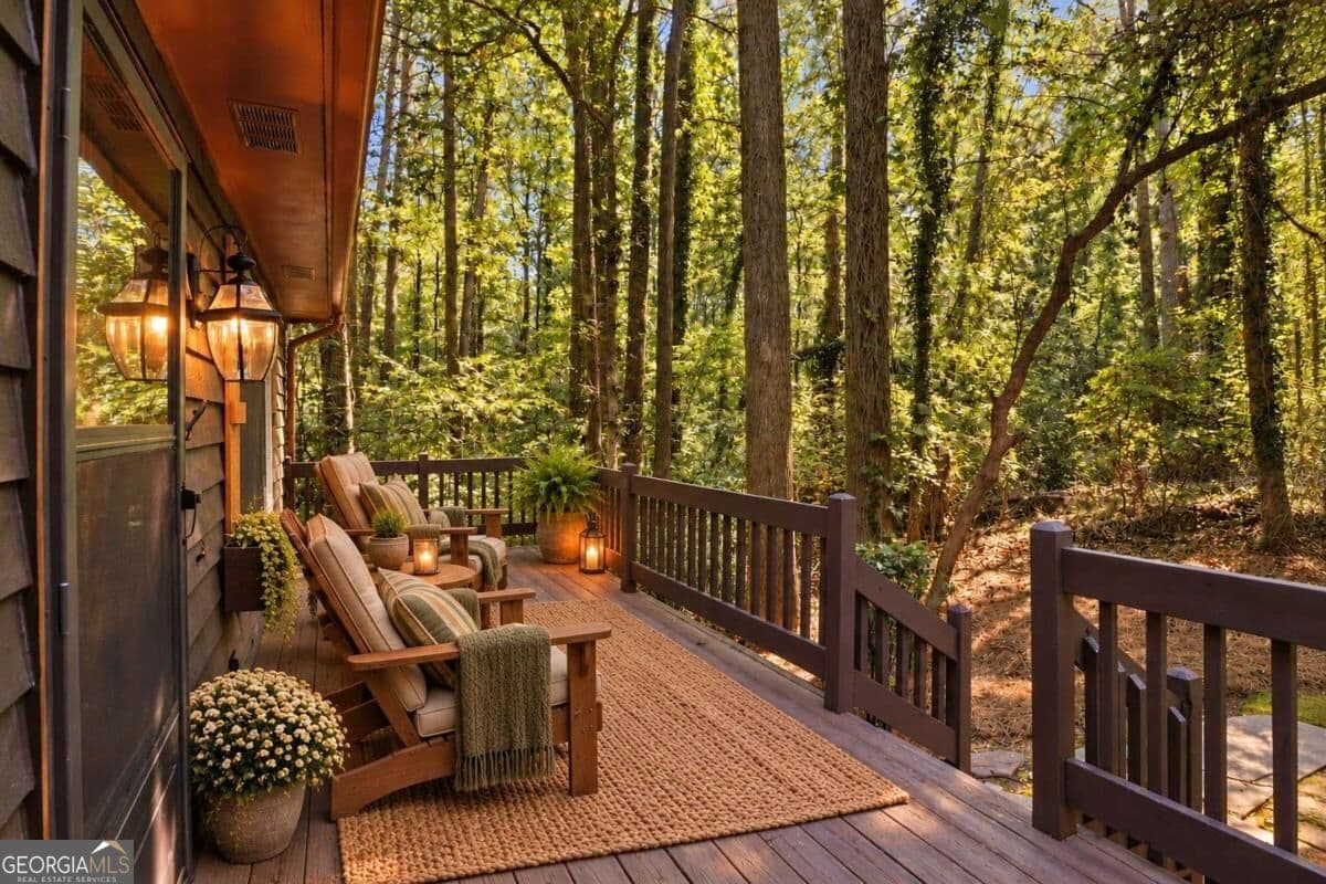 3 bedroom, 2 bathroom, 1,404 sq ft single family residence for sale at 6292 Lively Way, Cumming, GA 30040 — photo 3