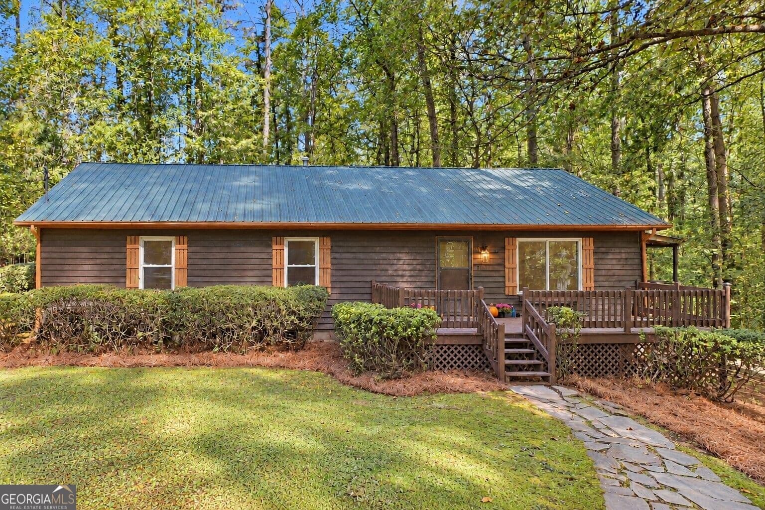 3 bedroom, 2 bathroom, 1,404 sq ft single family residence for sale at 6292 Lively Way, Cumming, GA 30040