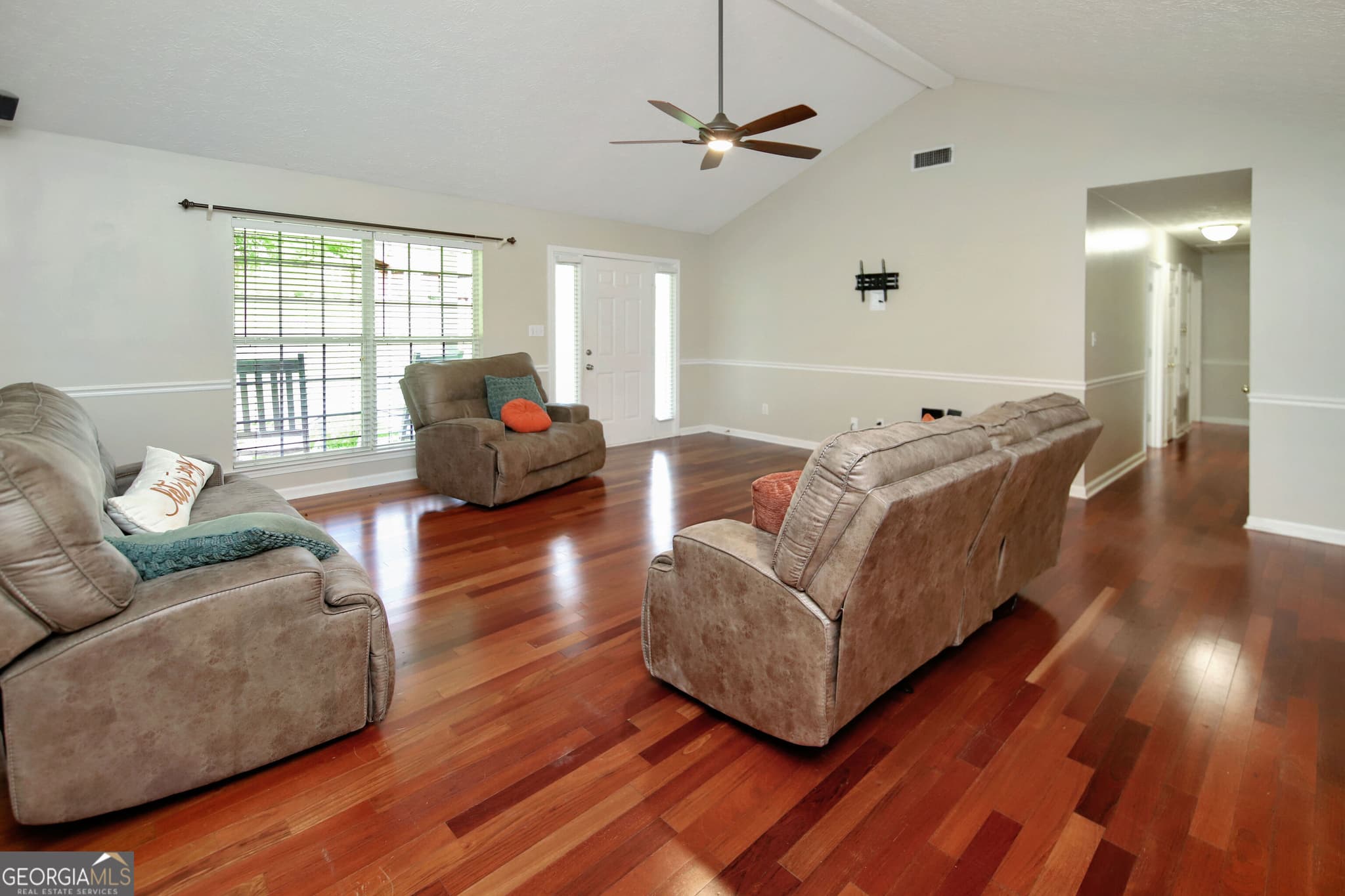 4 bedroom, 2 bathroom, 1,922 sq ft single family residence for sale at 1308 63rd Avenue, Lanett, AL 36863 — photo 4