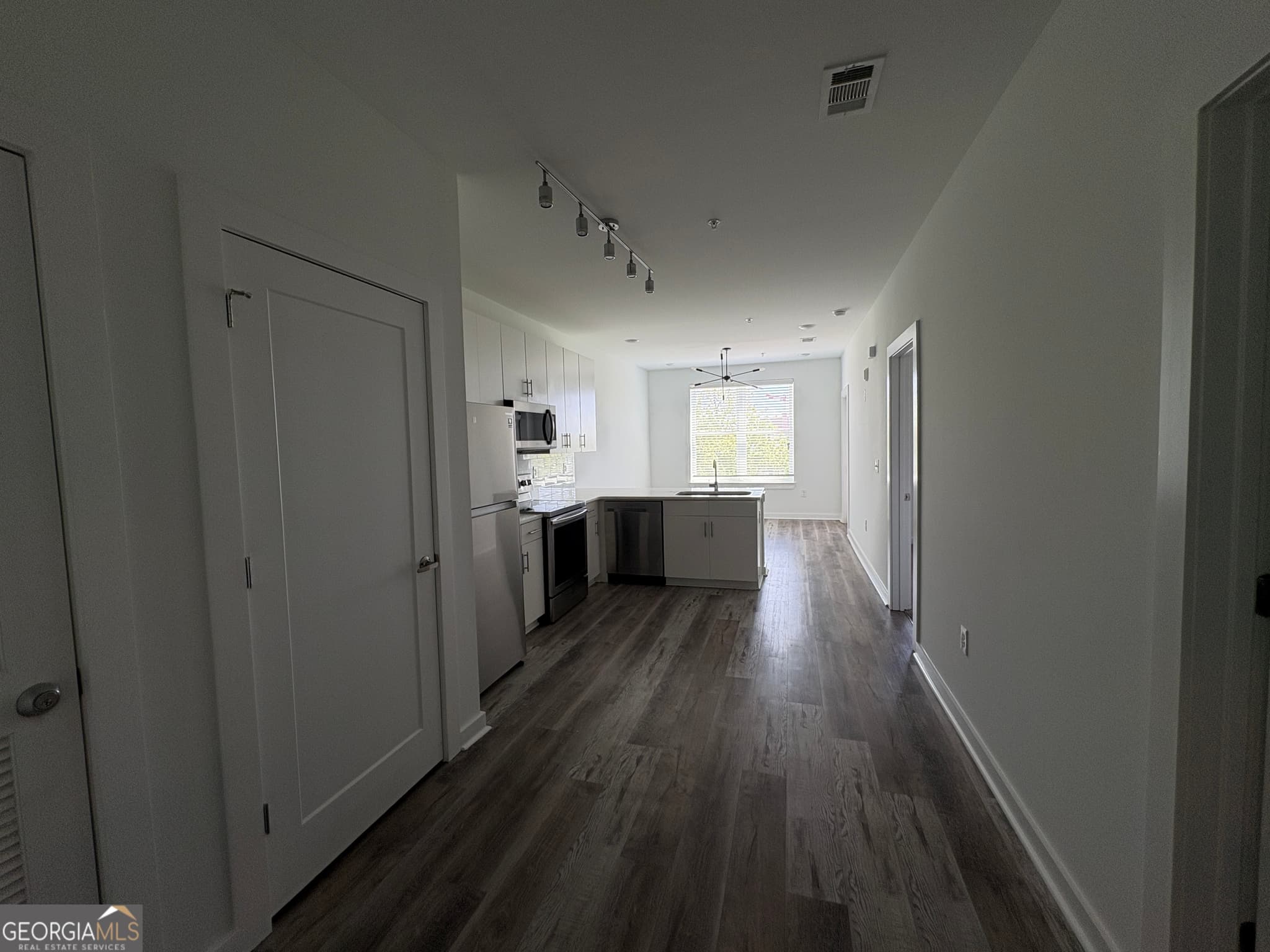 1 bedroom, 1 bathroom, 657 sq ft condominium for sale at 525 Parkway Drive APT 512, Atlanta, GA 30308 — photo 10
