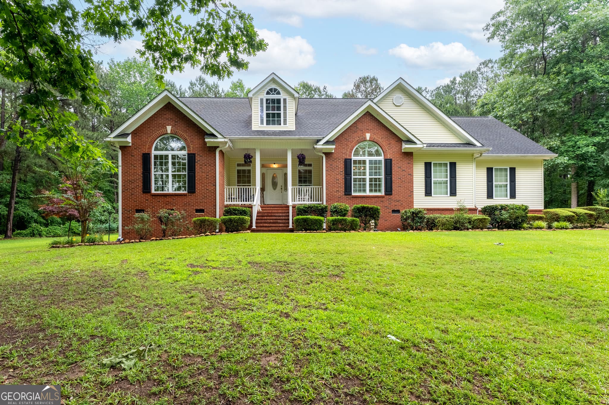 4 bedroom, 3.5 bathroom, 2,676 sq ft single family residence for sale at 140 Honeysuckle Road, Milledgeville, GA 31061