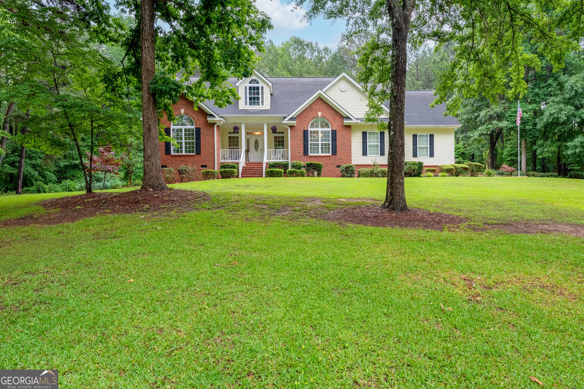 4 bedroom, 3.5 bathroom, 2,676 sq ft single family residence for sale at 140 Honeysuckle Road, Milledgeville, GA 31061 — photo 4