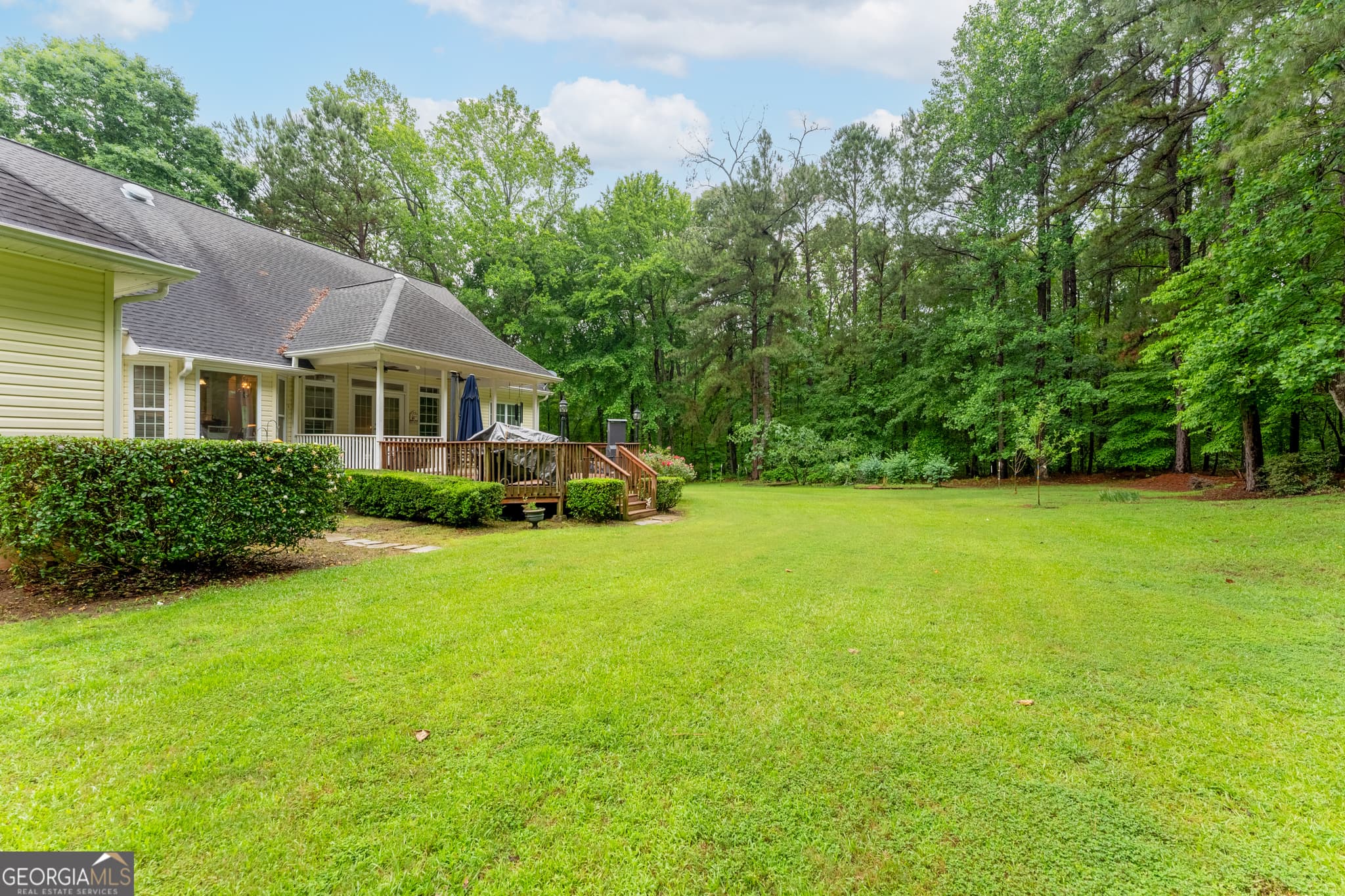 4 bedroom, 3.5 bathroom, 2,676 sq ft single family residence for sale at 140 Honeysuckle Road, Milledgeville, GA 31061 — photo 8