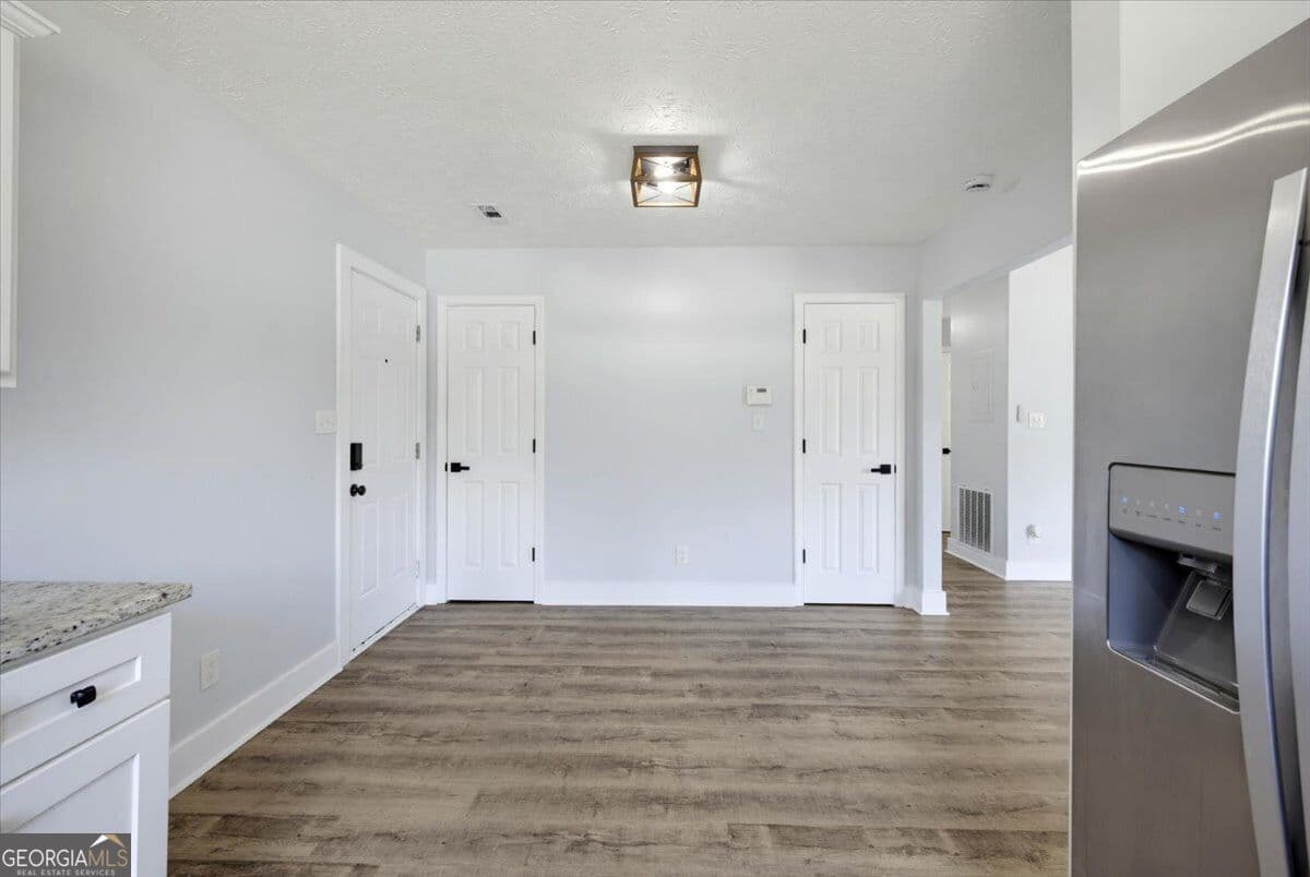 3 bedroom, 2 bathroom, 1,335 sq ft single family residence for sale at 910 Winterside Lane, Atlanta, GA 30349 — photo 6