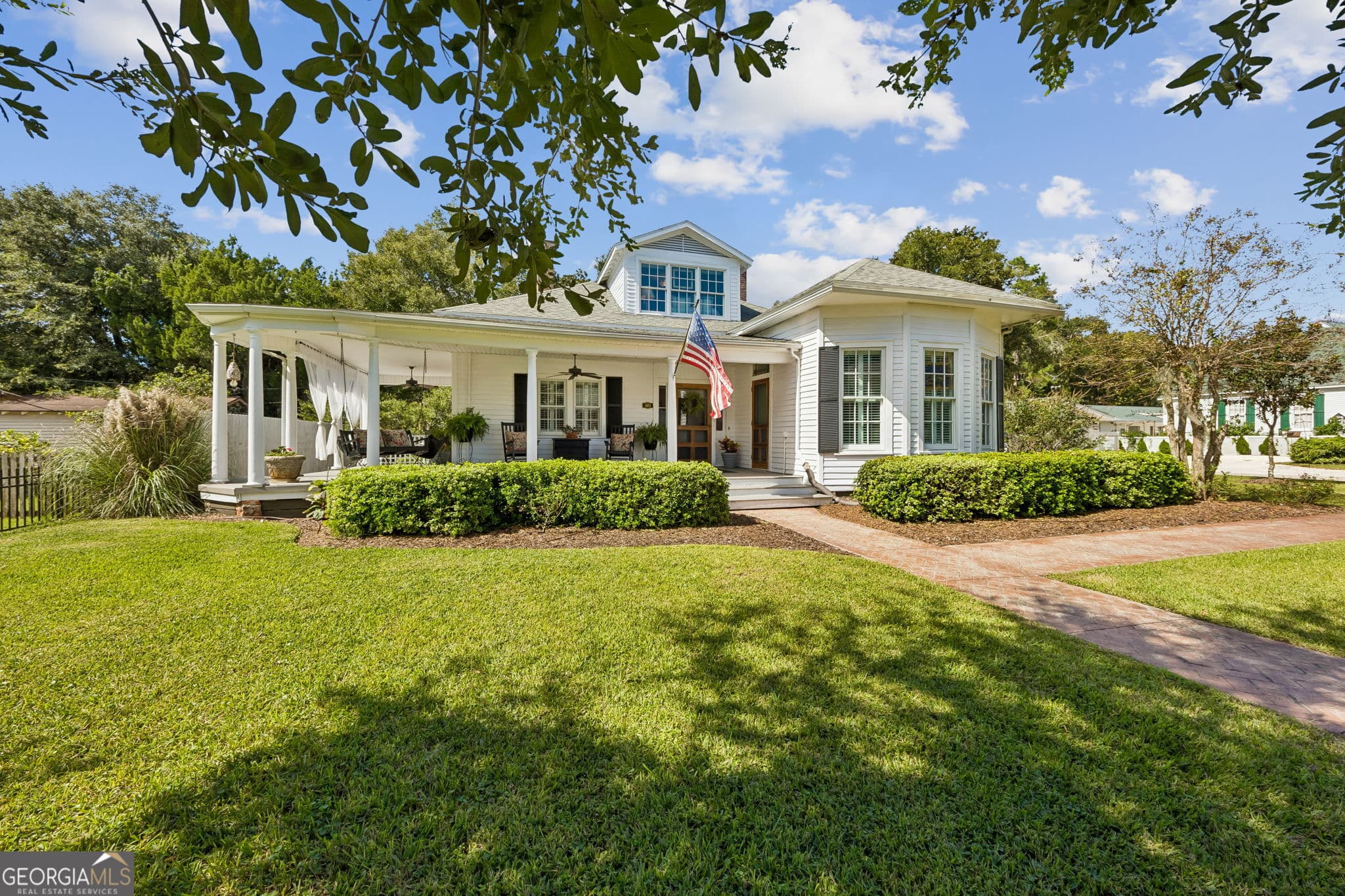 5 bedroom, 3 bathroom, 2,650 sq ft single family residence for sale at 303 Wheeler Street, Saint Marys, GA 31558 — photo 4