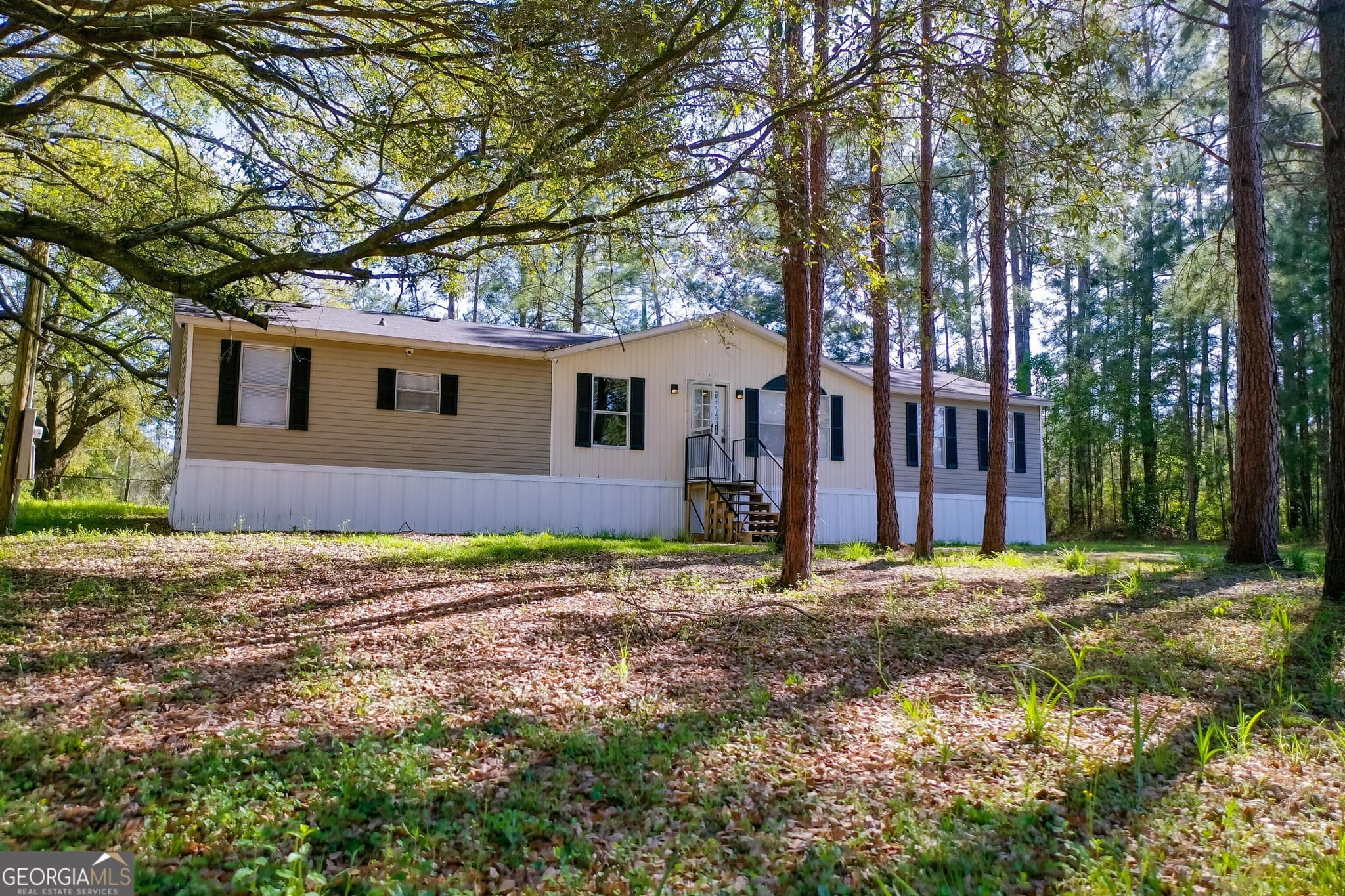 3 bedroom, 2 bathroom, 1,680 sq ft single family residence for sale at 3612 Fox Trail, Blackshear, GA 31516 — photo 2