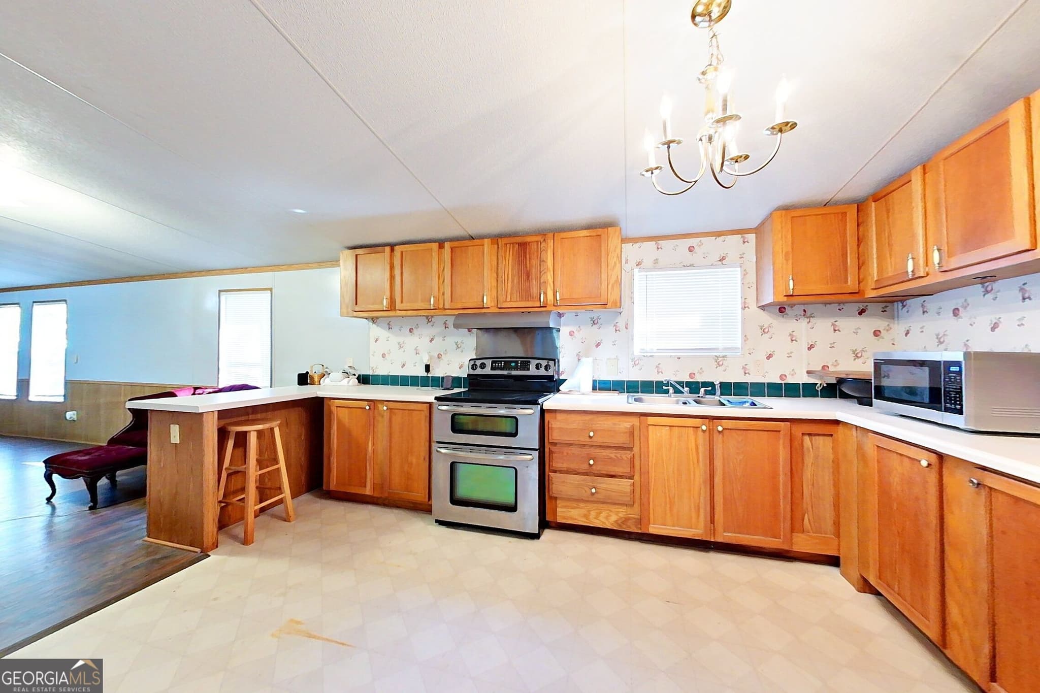 3 bedroom, 2 bathroom, 1,680 sq ft single family residence for sale at 3612 Fox Trail, Blackshear, GA 31516 — photo 6