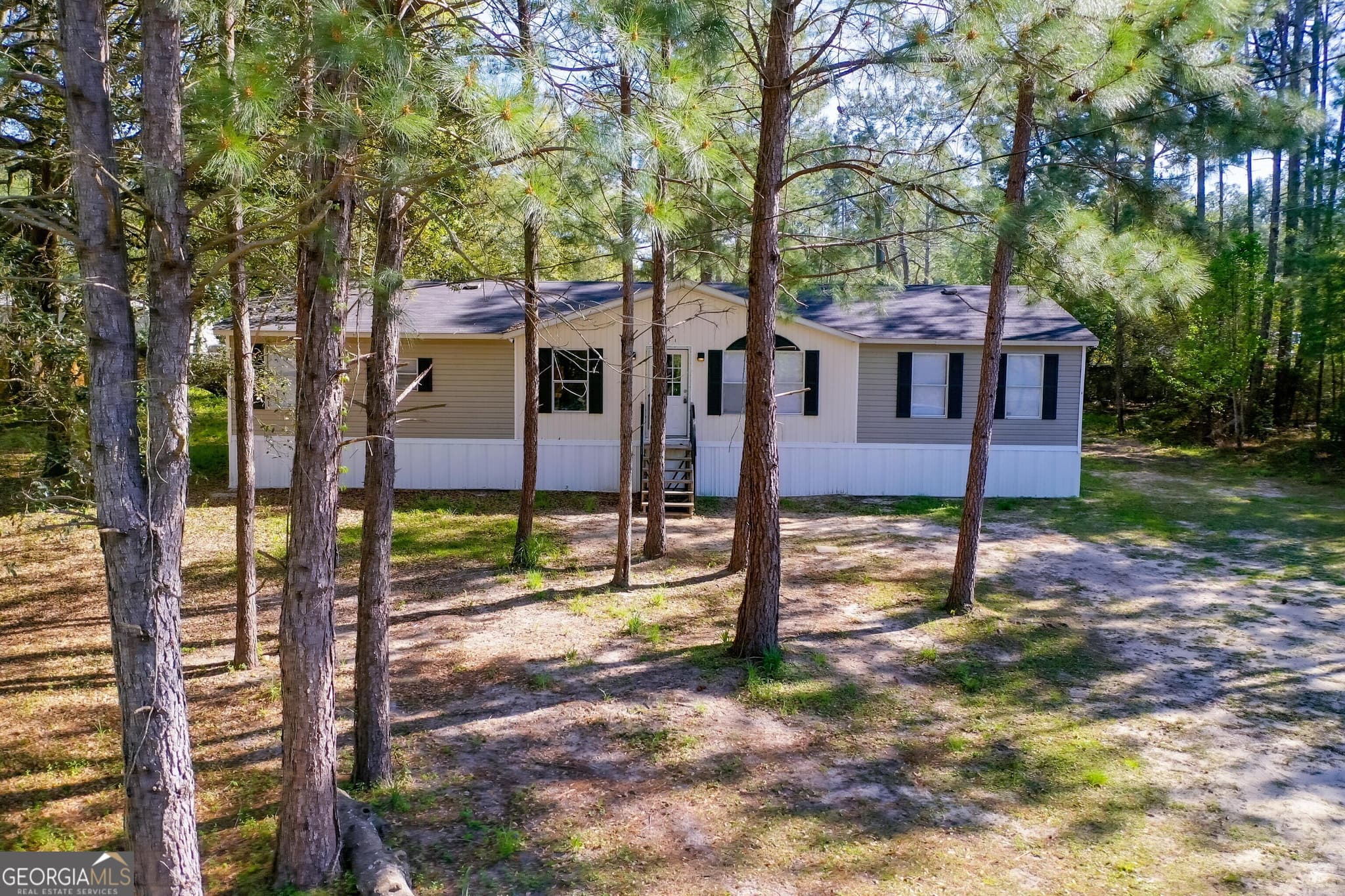 3 bedroom, 2 bathroom, 1,680 sq ft single family residence for sale at 3612 Fox Trail, Blackshear, GA 31516 — photo 3