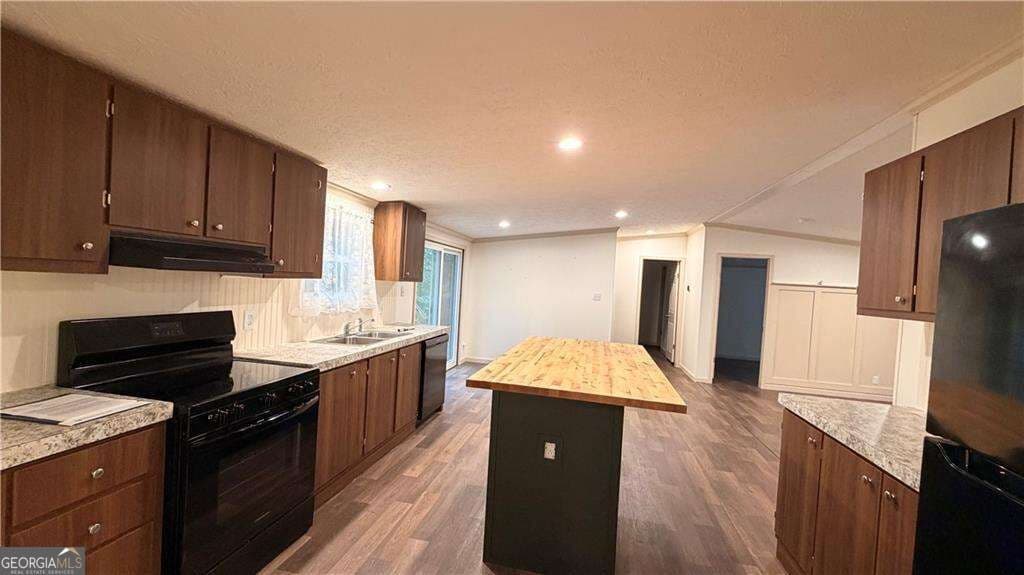 3 bedroom, 2 bathroom manufactured home,single family residence for sale at 575 Cherokee Forest Park Drive, Ball Ground, GA 30107 — photo 6