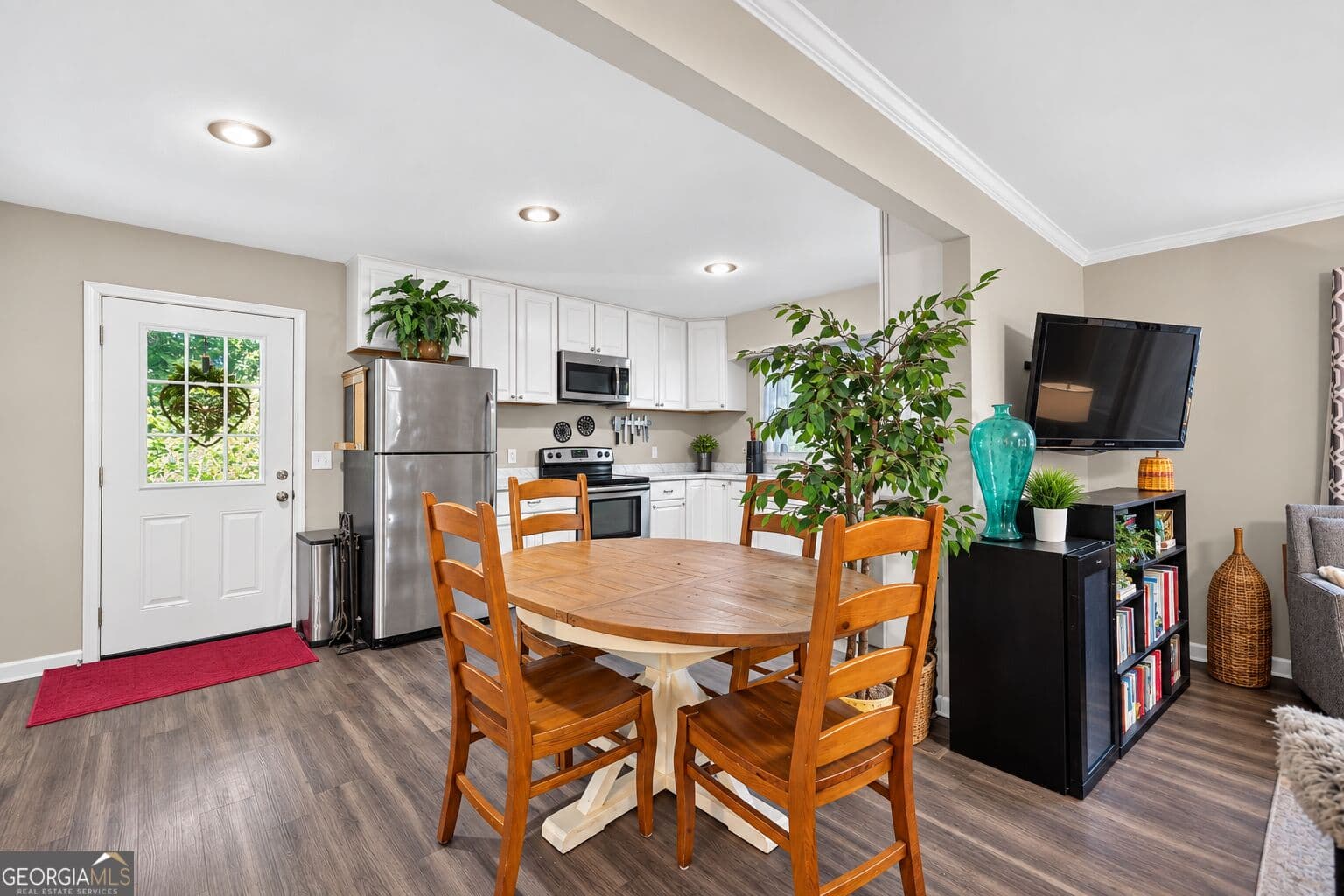 3 bedroom, 2 bathroom, 1,170 sq ft single family residence for sale at 177 Dickson Drive, Jefferson, GA 30549 — photo 6