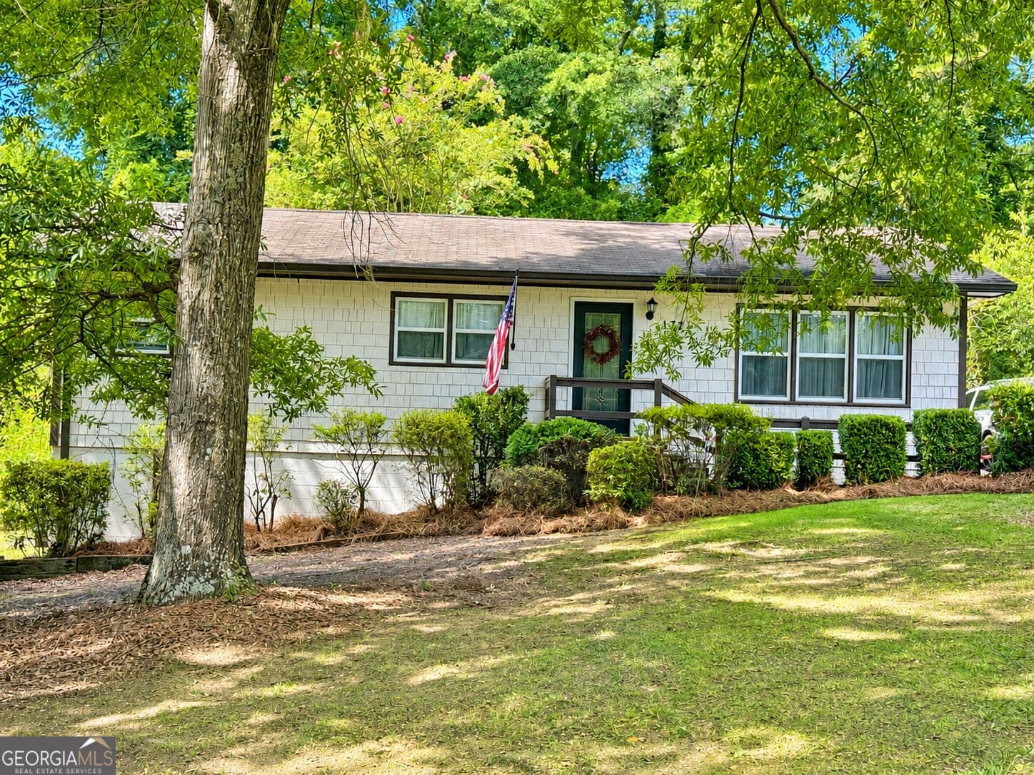 3 bedroom, 2 bathroom, 1,170 sq ft single family residence for sale at 177 Dickson Drive, Jefferson, GA 30549