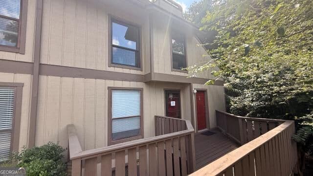 2 bedroom, 2 bathroom, 1,131 sq ft condominium for sale at 908 Woodcliff Drive, Sandy Springs, GA 30350