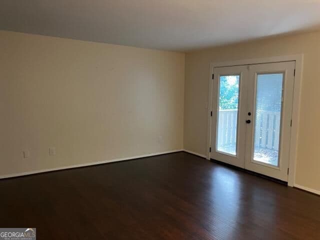 2 bedroom, 2 bathroom, 1,131 sq ft condominium for sale at 908 Woodcliff Drive, Sandy Springs, GA 30350 — photo 4