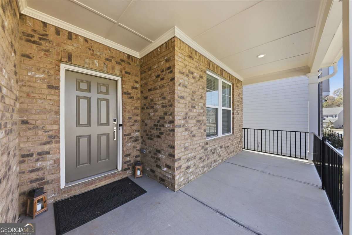 5 bedroom, 4.5 bathroom, 3,632 sq ft single family residence for sale at 3939 Alderstone Drive, Flowery Branch, GA 30542 — photo 5