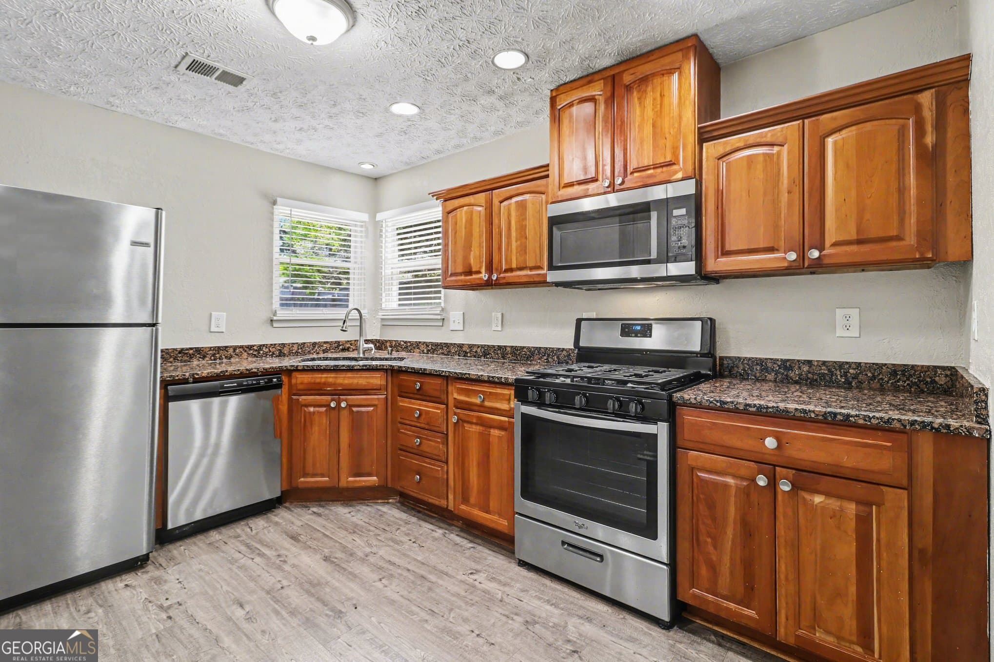 4 bedroom, 2 bathroom, 1,342 sq ft single family residence for sale at 627 Towngate Boulevard, Jonesboro, GA 30238 — photo 9