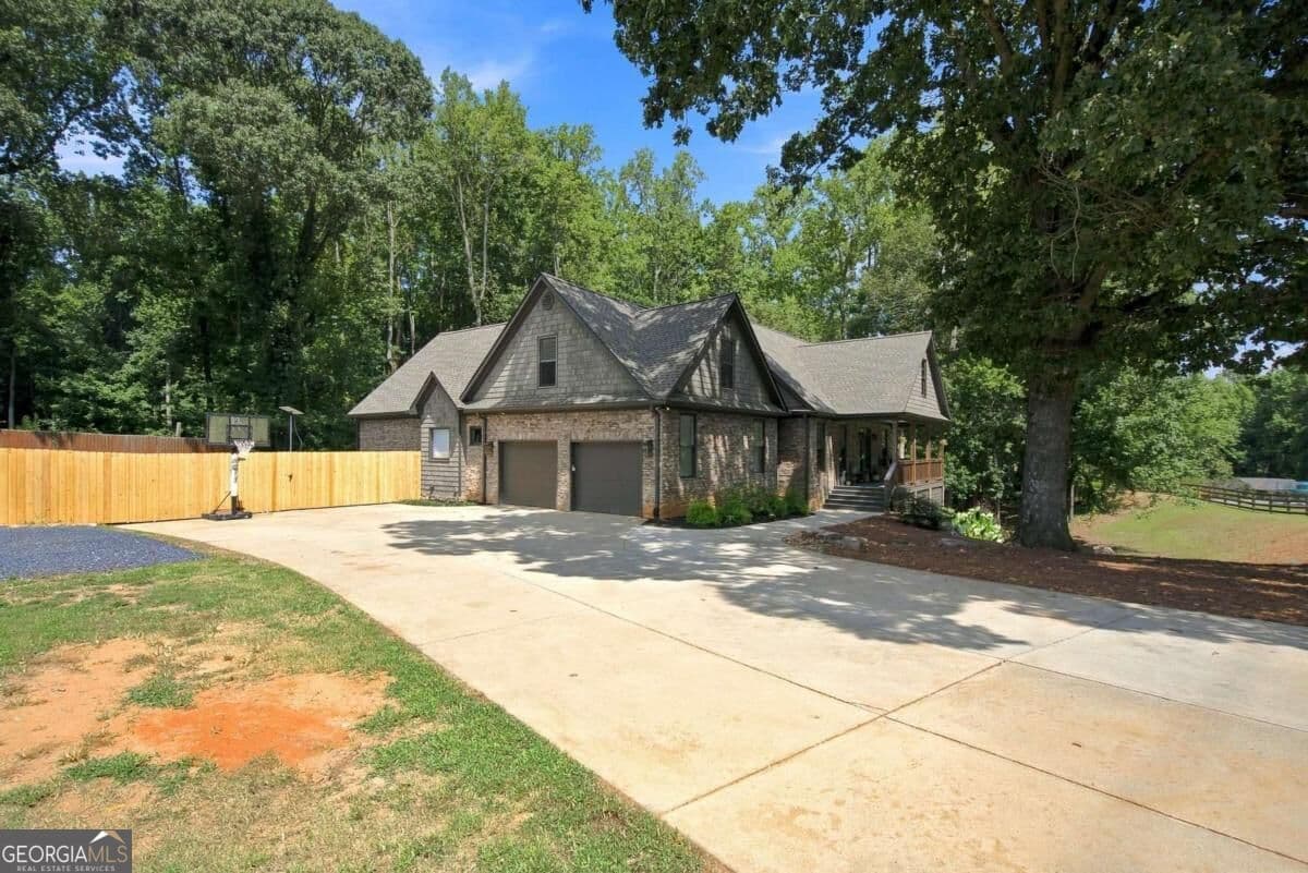 4 bedroom, 3.5 bathroom, 3,938 sq ft single family residence for sale at 2975 Mars Hill Road, Acworth, GA 30101 — photo 7