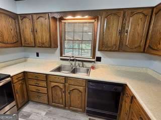 3 bedroom, 2.5 bathroom, 2,832 sq ft single family residence for sale at 8257 Appalachian Highway, Mineral Bluff, GA 30559 — photo 5