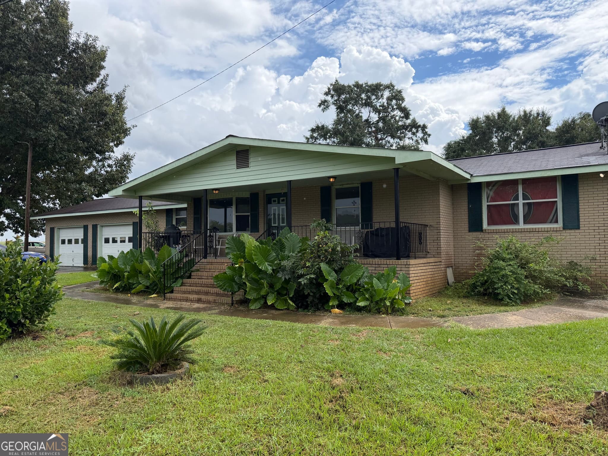 4 bedroom, 3 bathroom, 1,801 sq ft single family residence for sale at 2438 Montrose Allentown Road, Montrose, GA 31065