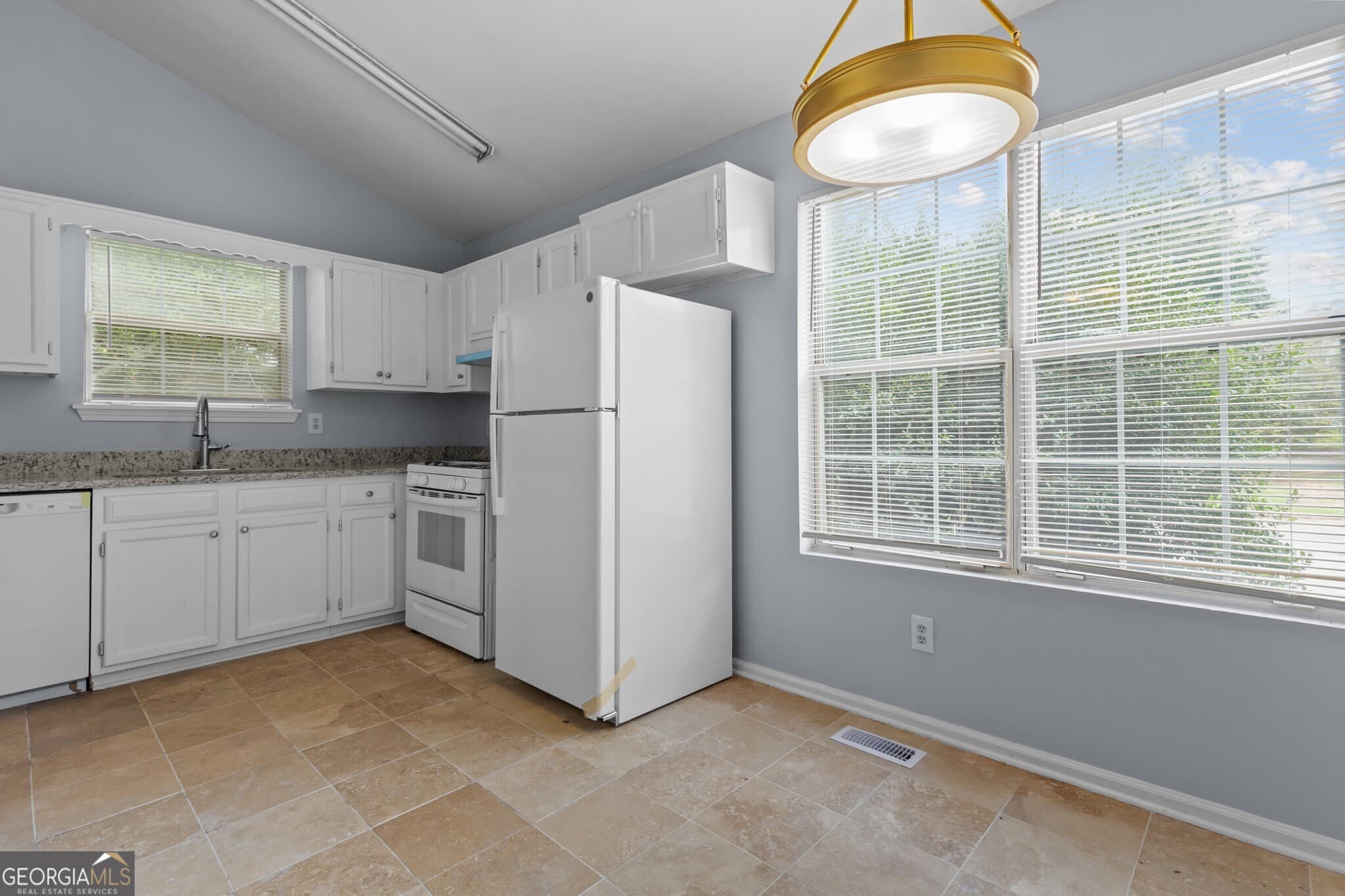 4 bedroom, 3 bathroom single family residence for rent at 2262 COBB CREEK Drive, Decatur, GA 30032 for $1,925 a month — photo 10