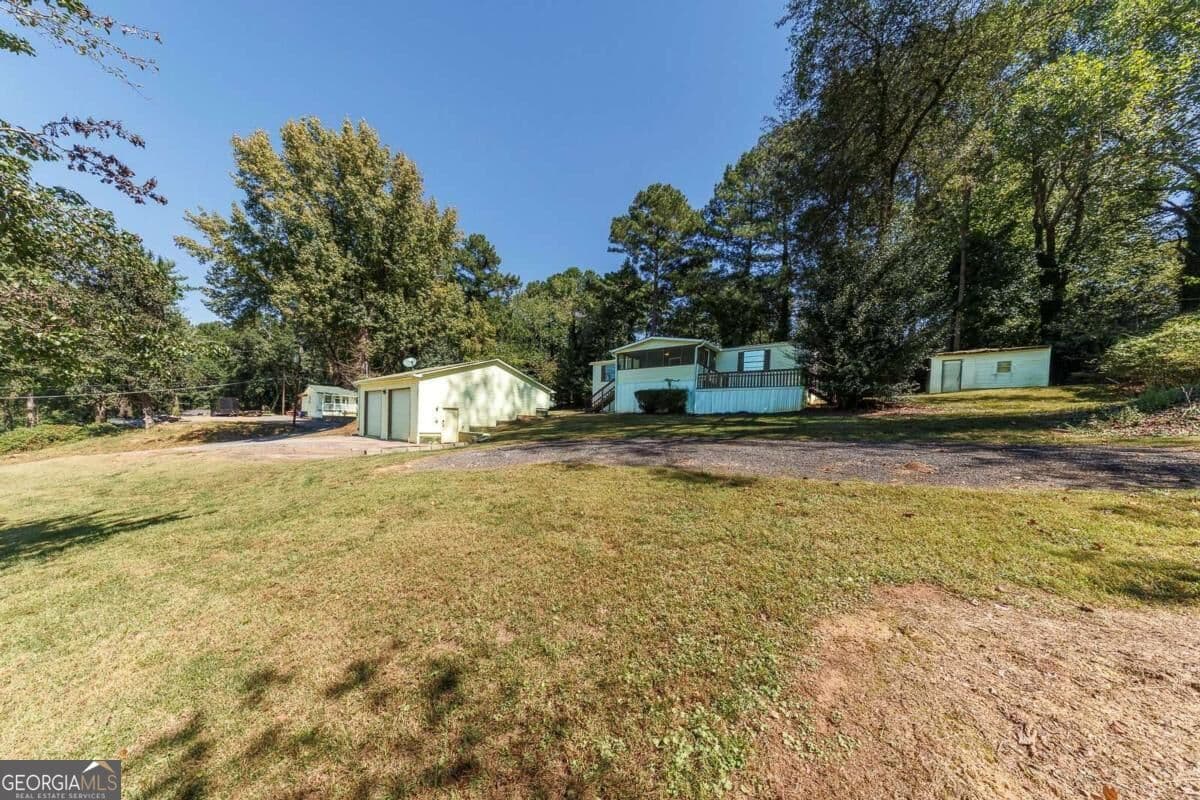 3 bedroom, 2 bathroom, 1,420 sq ft manufactured home,single family residence for rent at 304 Second Street, Woodstock, GA 30188 for $1,850 a month — photo 3