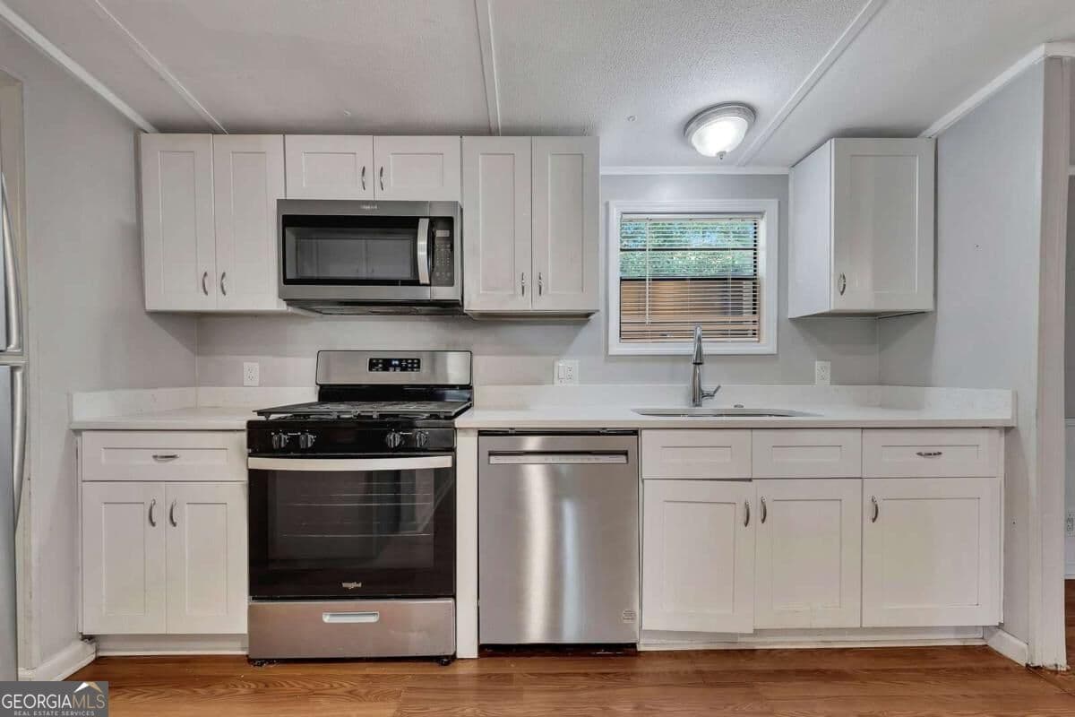 3 bedroom, 2 bathroom, 1,420 sq ft manufactured home,single family residence for rent at 304 Second Street, Woodstock, GA 30188 for $1,850 a month — photo 5