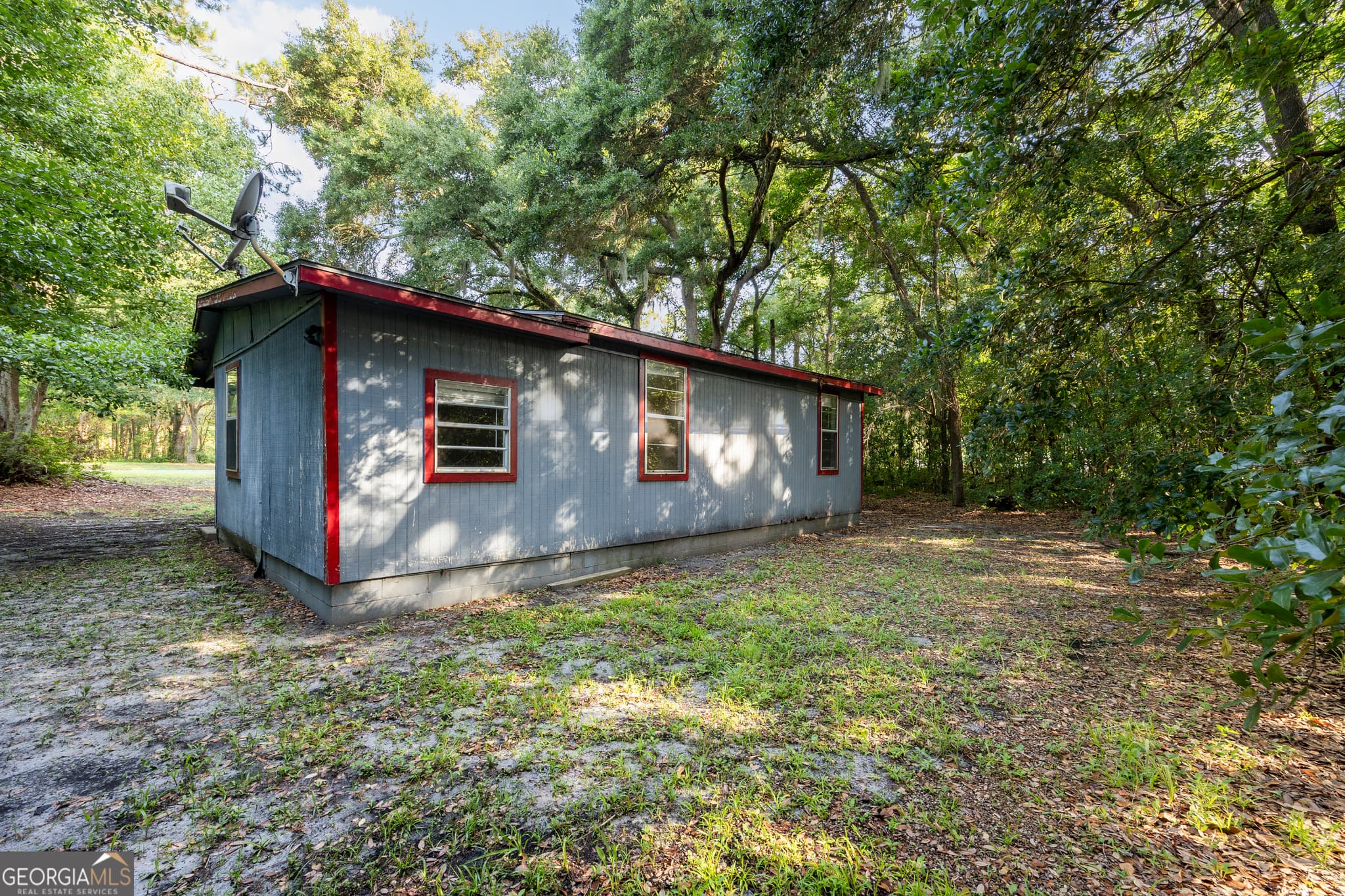 3 bedroom, 1.5 bathroom, 966 sq ft single family residence for sale at 902 Martin Luther King Jr Boulevard, Darien, GA 31305 — photo 6