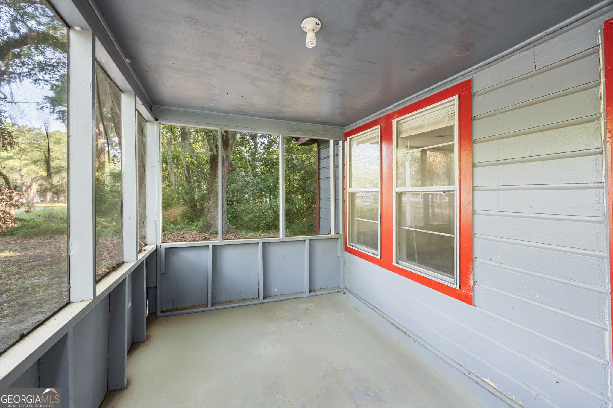 3 bedroom, 1.5 bathroom, 966 sq ft single family residence for sale at 902 Martin Luther King Jr Boulevard, Darien, GA 31305 — photo 7