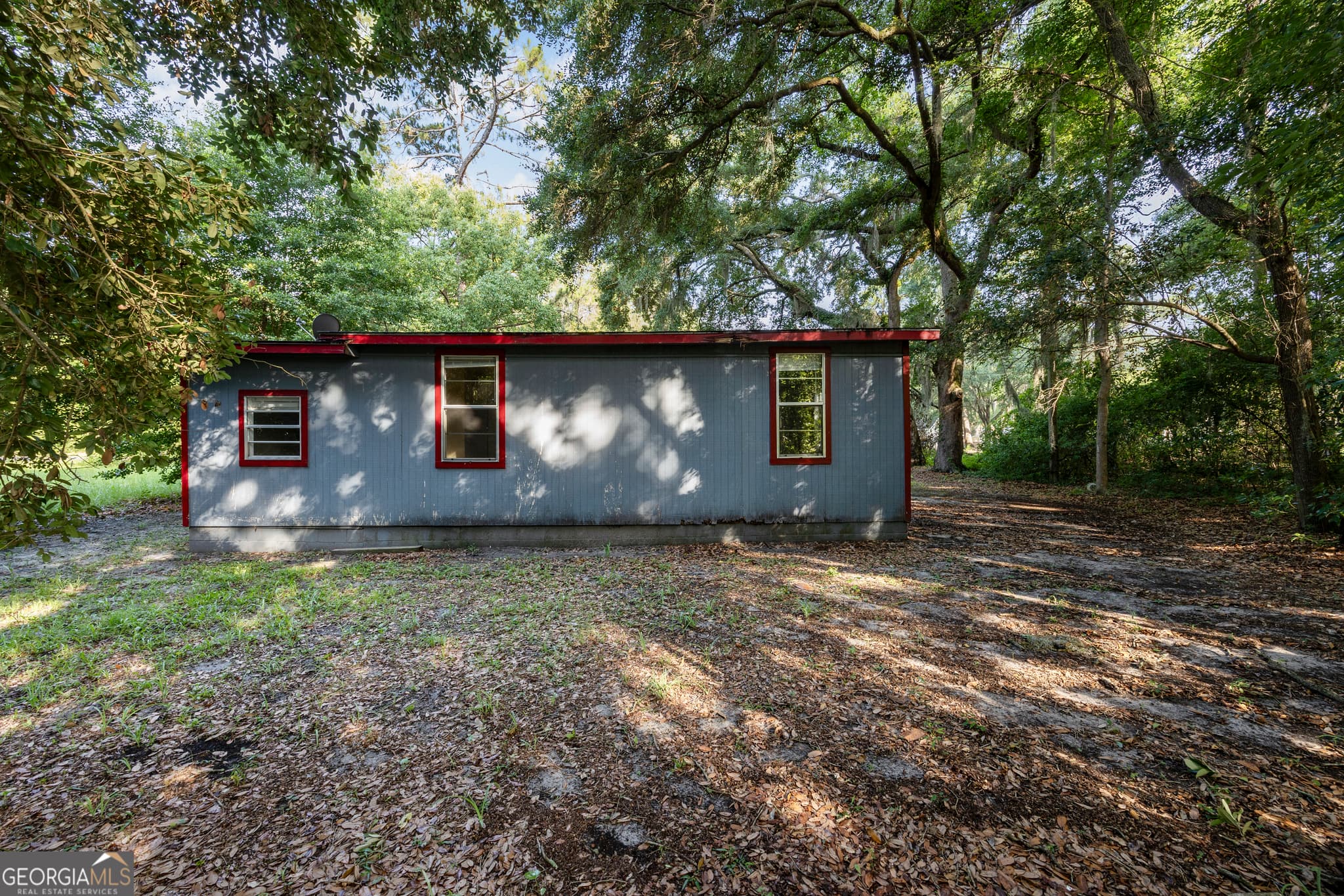 3 bedroom, 1.5 bathroom, 966 sq ft single family residence for sale at 902 Martin Luther King Jr Boulevard, Darien, GA 31305 — photo 5