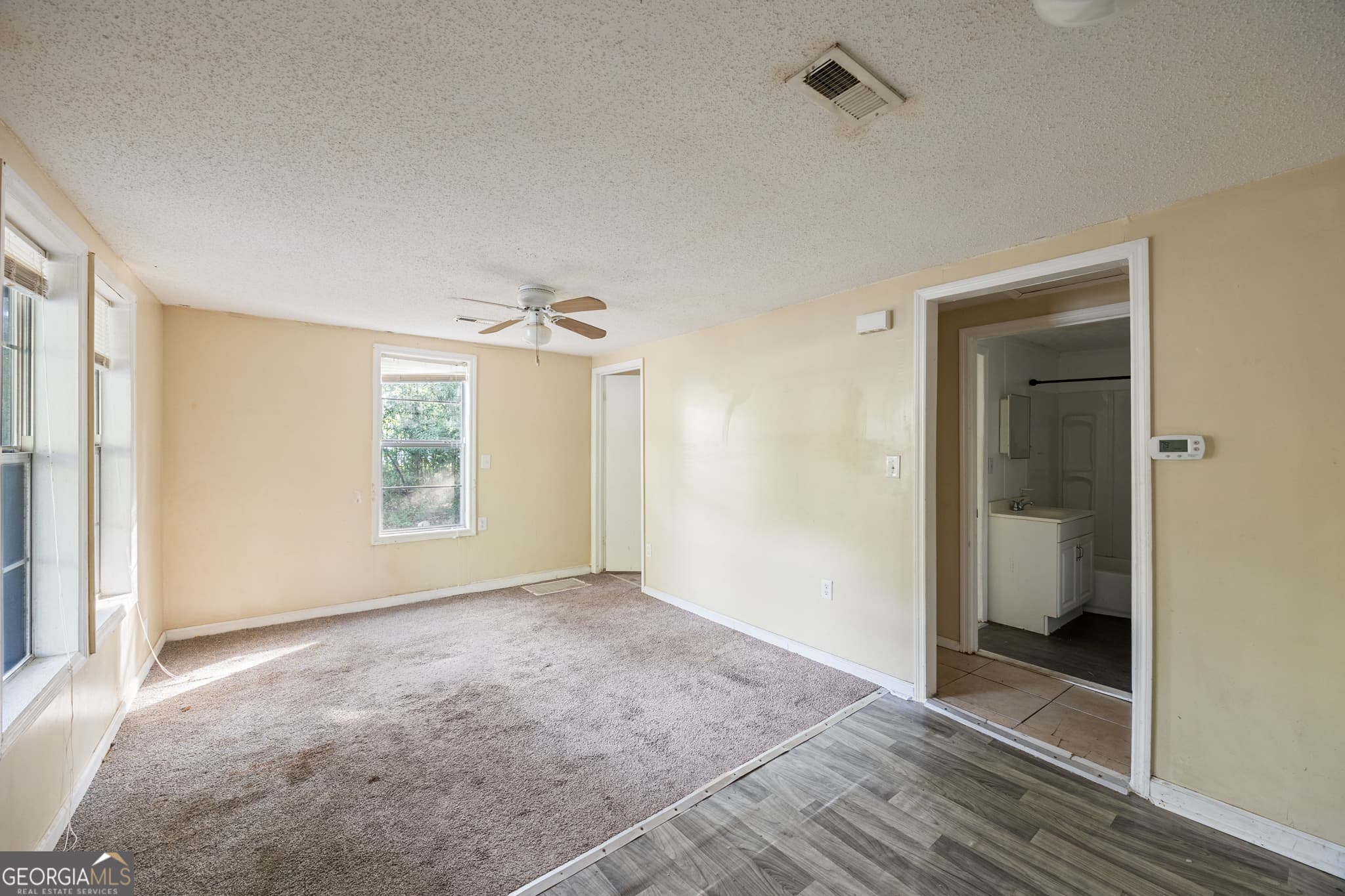 3 bedroom, 1.5 bathroom, 966 sq ft single family residence for sale at 902 Martin Luther King Jr Boulevard, Darien, GA 31305 — photo 10