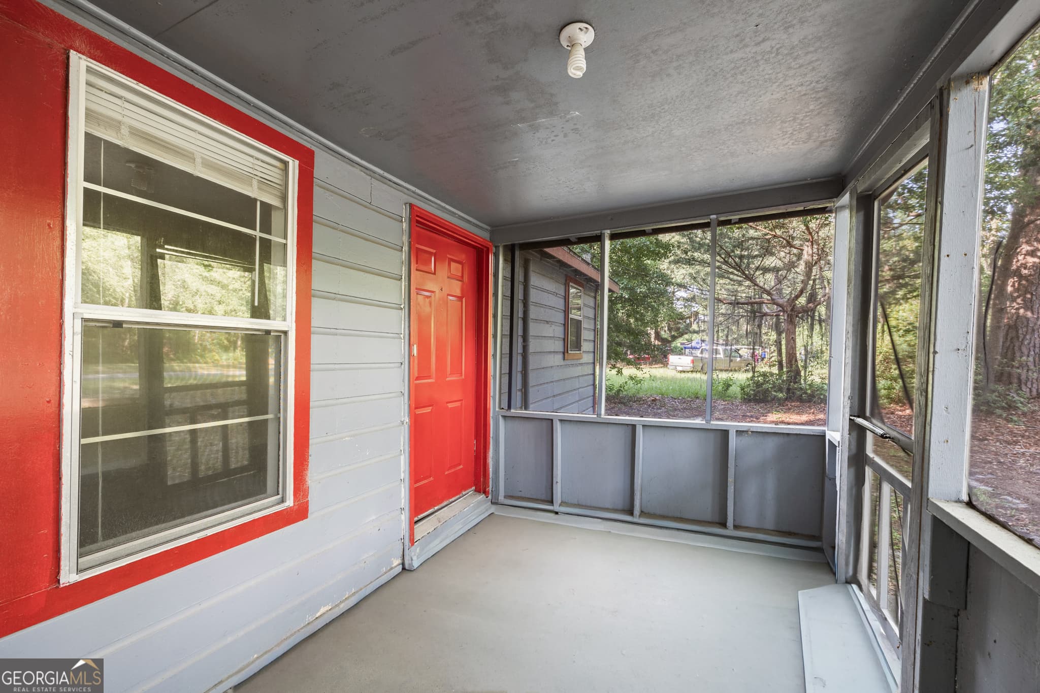 3 bedroom, 1.5 bathroom, 966 sq ft single family residence for sale at 902 Martin Luther King Jr Boulevard, Darien, GA 31305 — photo 8