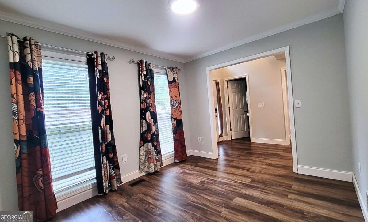 3 bedroom, 2.5 bathroom, 1,850 sq ft single family residence for sale at 113 East Surry Court, Athens, GA 30606 — photo 3