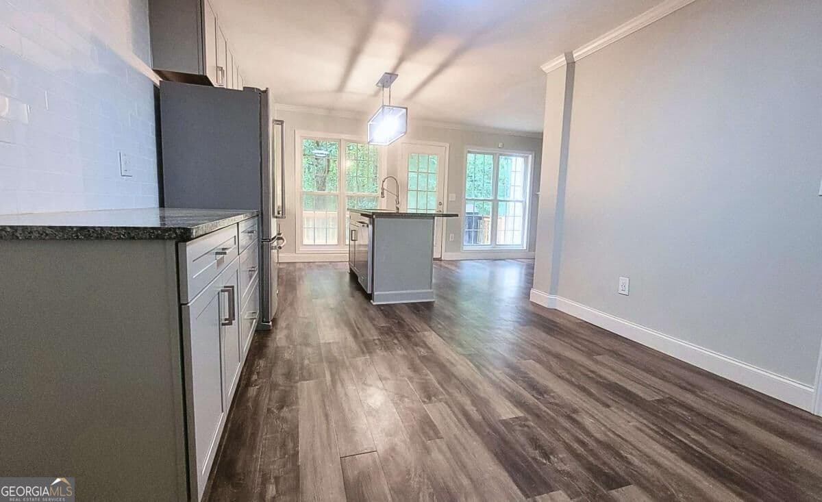 3 bedroom, 2.5 bathroom, 1,850 sq ft single family residence for sale at 113 East Surry Court, Athens, GA 30606 — photo 5