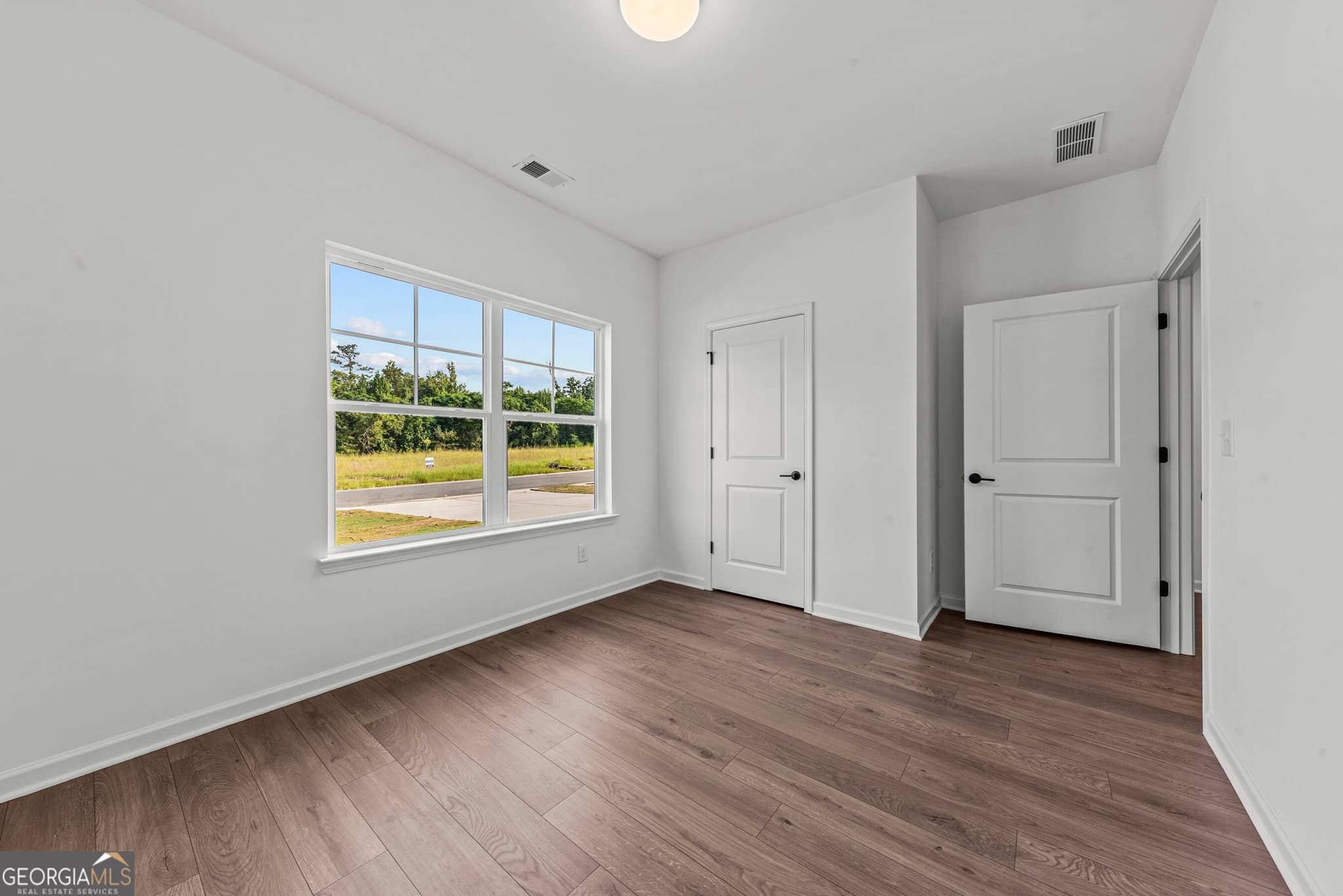 3 bedroom, 2 bathroom, 1,705 sq ft single family residence for sale at 125 Cottage Grove Circle, Eatonton, GA 31024 — photo 6