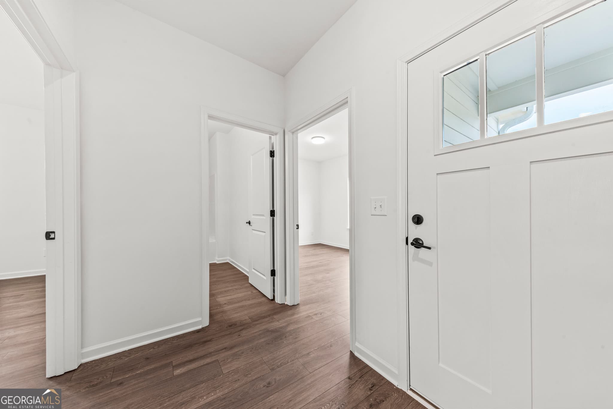 3 bedroom, 2 bathroom, 1,705 sq ft single family residence for sale at 125 Cottage Grove Circle, Eatonton, GA 31024 — photo 3