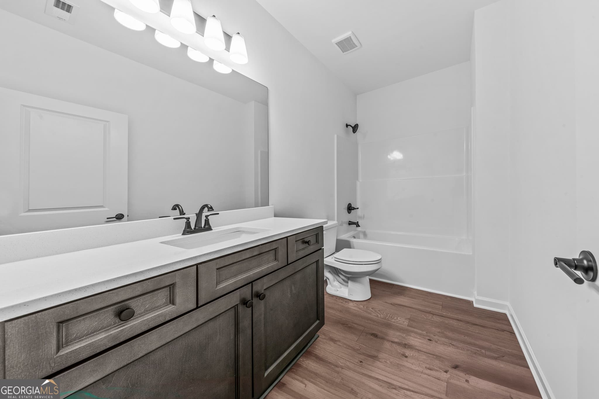 3 bedroom, 2 bathroom, 1,705 sq ft single family residence for sale at 125 Cottage Grove Circle, Eatonton, GA 31024 — photo 8