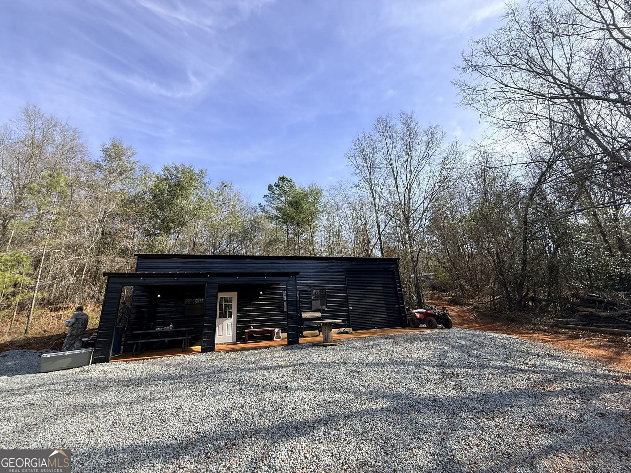 2 bedroom, 1 bathroom, 1,176 sq ft cabin,single family residence under contract at 301 Beaver Dam Road, Toomsboro, GA 31090 — photo 4