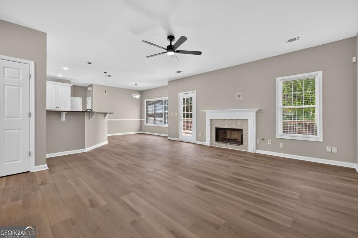 4 bedroom, 2.5 bathroom, 2,585 sq ft single family residence for sale at 1312 Woodland View Road, Lawrenceville, GA 30043 — photo 7