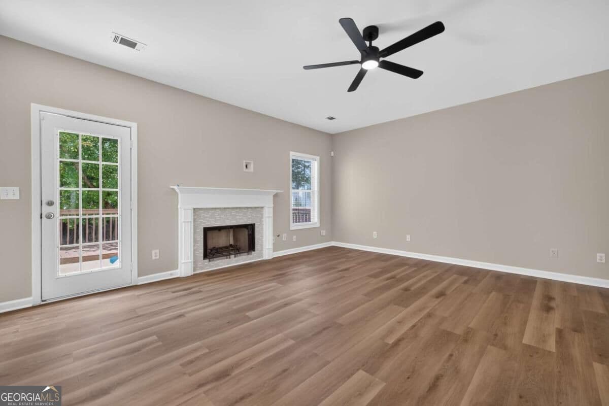 4 bedroom, 2.5 bathroom, 2,585 sq ft single family residence for sale at 1312 Woodland View Road, Lawrenceville, GA 30043 — photo 9