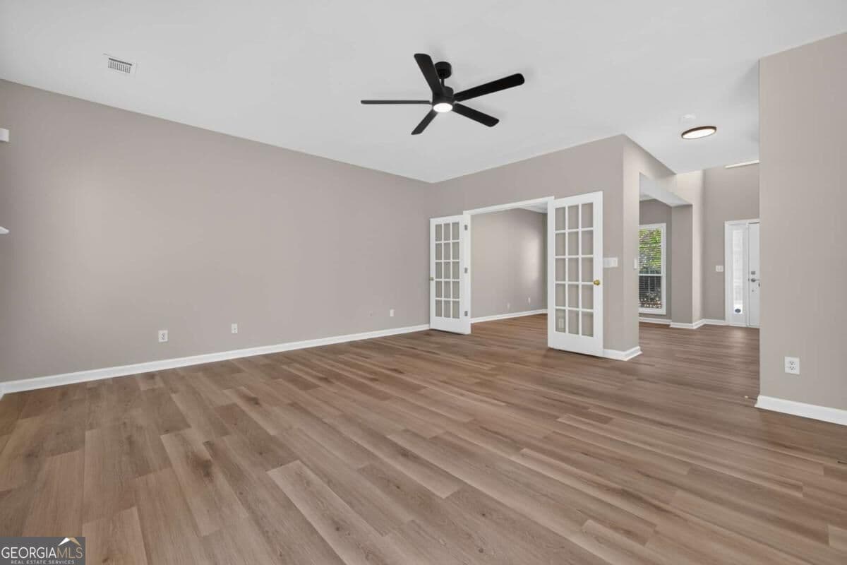4 bedroom, 2.5 bathroom, 2,585 sq ft single family residence for sale at 1312 Woodland View Road, Lawrenceville, GA 30043 — photo 10