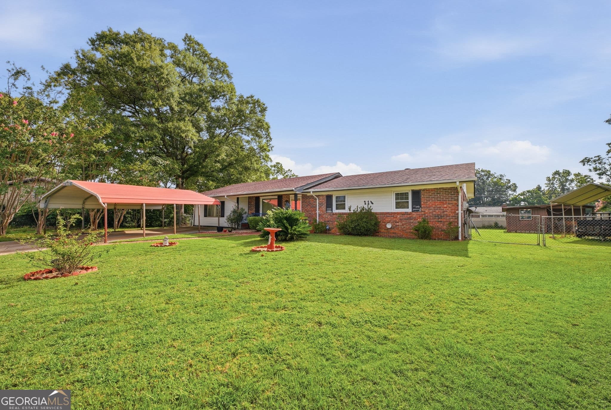 3 bedroom, 2 bathroom, 1,632 sq ft single family residence for sale at 214 Pellimore Drive, Warner Robins, GA 31093 — photo 6