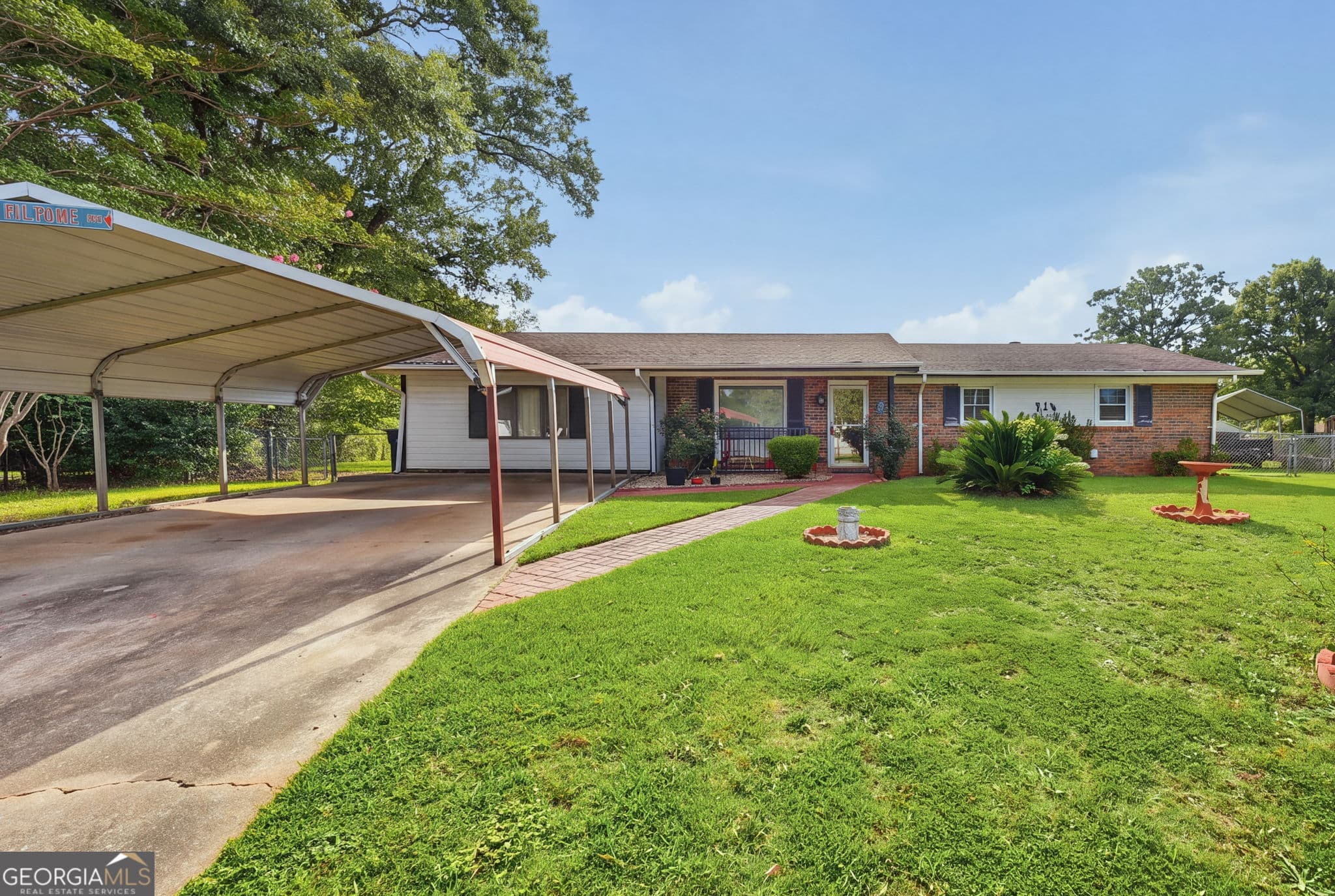 3 bedroom, 2 bathroom, 1,632 sq ft single family residence for sale at 214 Pellimore Drive, Warner Robins, GA 31093 — photo 3
