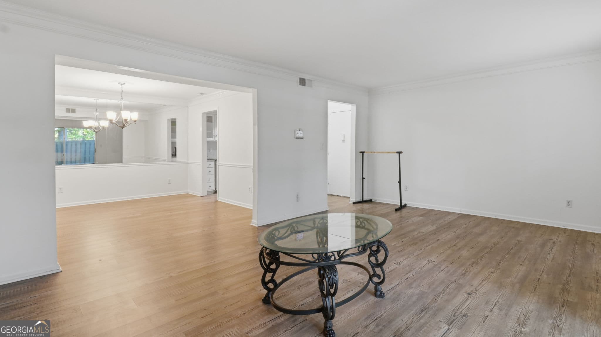 2 bedroom, 2 bathroom, 1,206 sq ft condominium for sale at 6851 Roswell Road A4, Atlanta, GA 30328 — photo 6