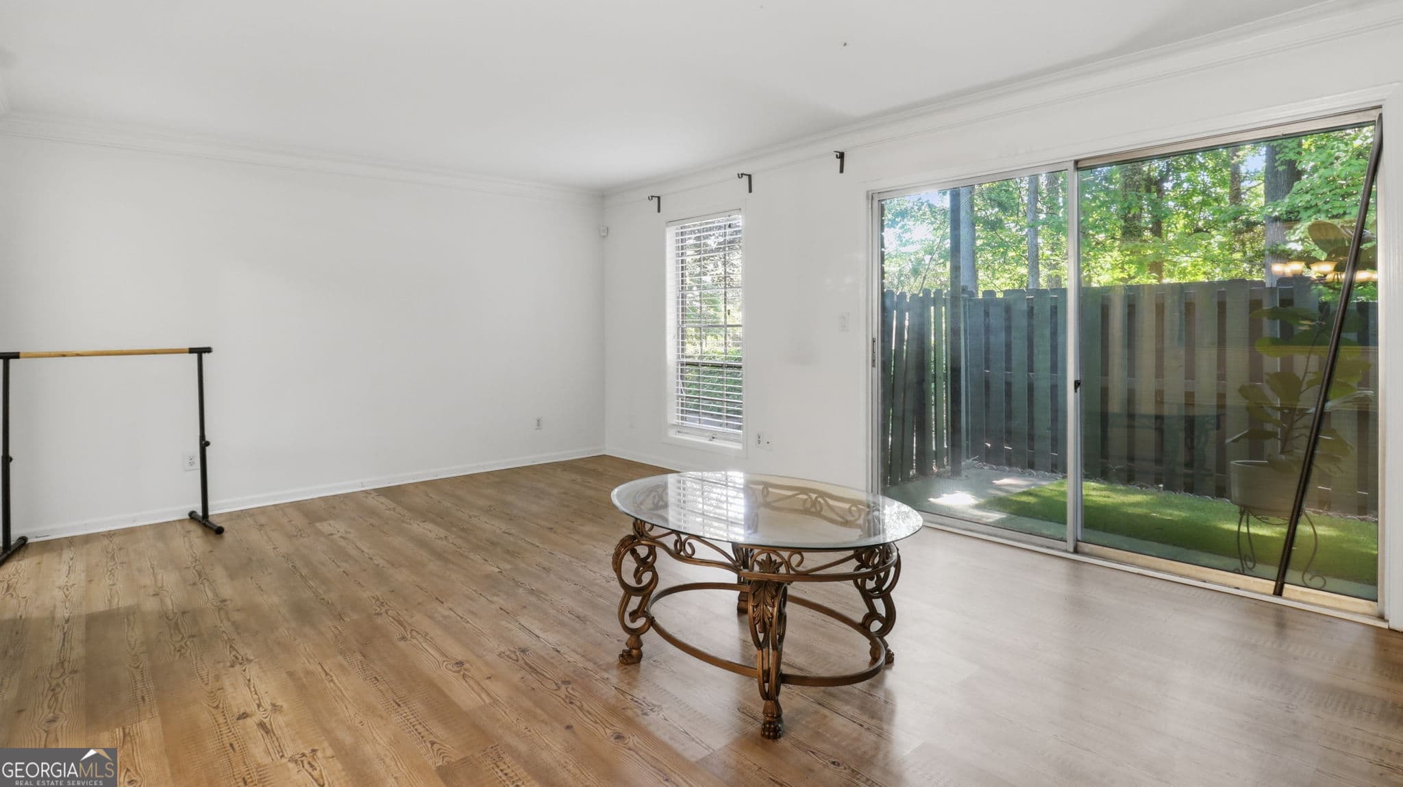 2 bedroom, 2 bathroom, 1,206 sq ft condominium for sale at 6851 Roswell Road A4, Atlanta, GA 30328 — photo 3