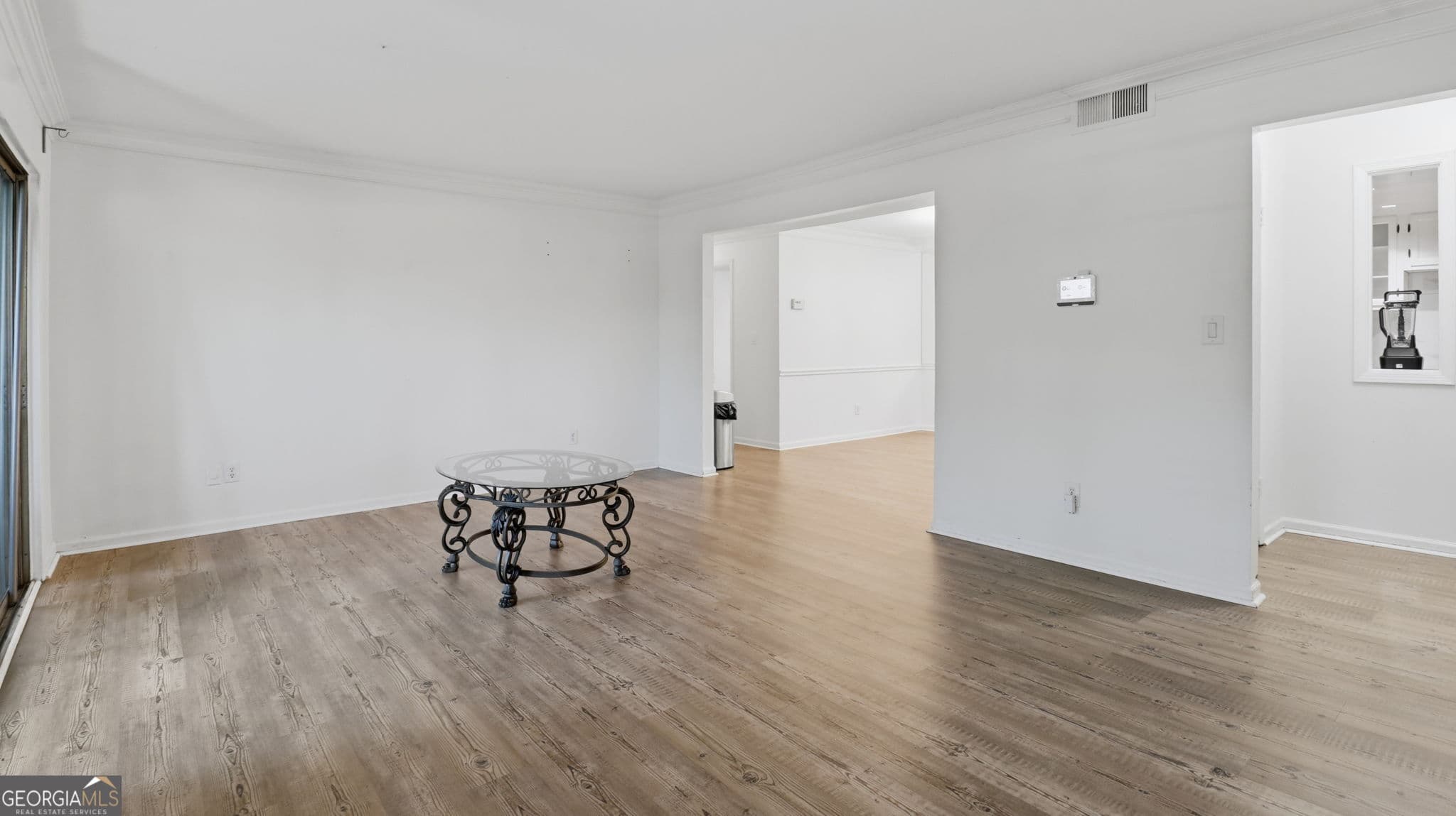 2 bedroom, 2 bathroom, 1,206 sq ft condominium for sale at 6851 Roswell Road A4, Atlanta, GA 30328 — photo 5