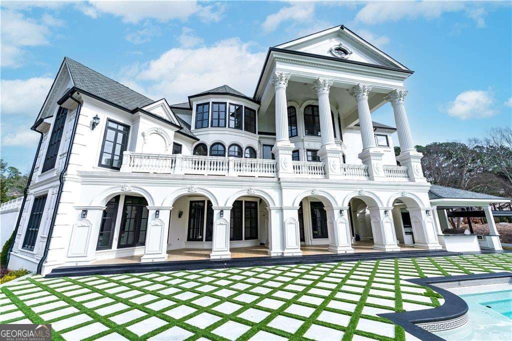 6 bedroom, 8 bathroom, 14,943 sq ft single family residence for sale at 10450 Belladrum, Alpharetta, GA 30022 — photo 6