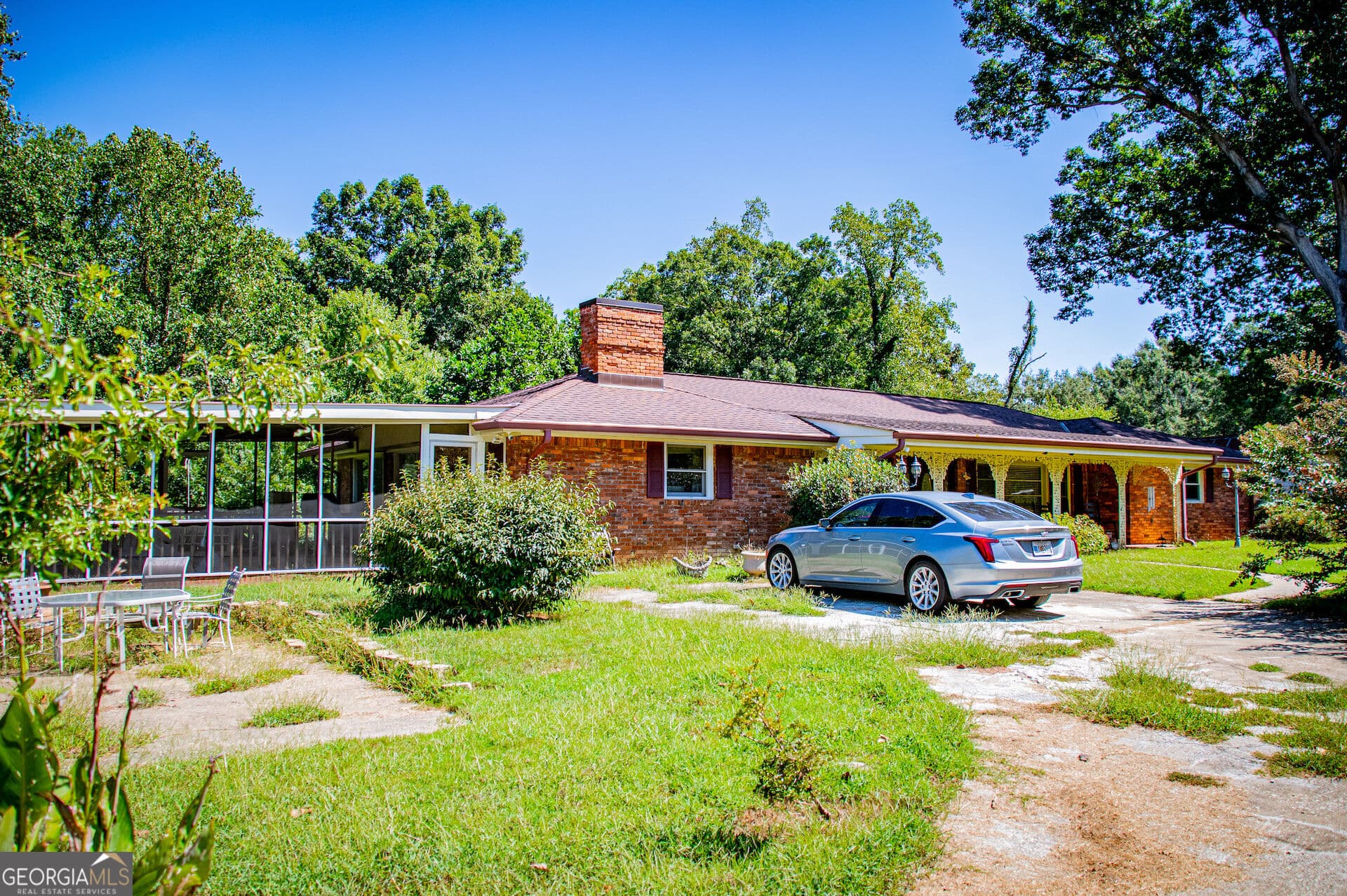 4 bedroom, 3 bathroom, 3,439 sq ft single family residence for sale at 140 Bobs Drive, Mableton, GA 30126 — photo 2
