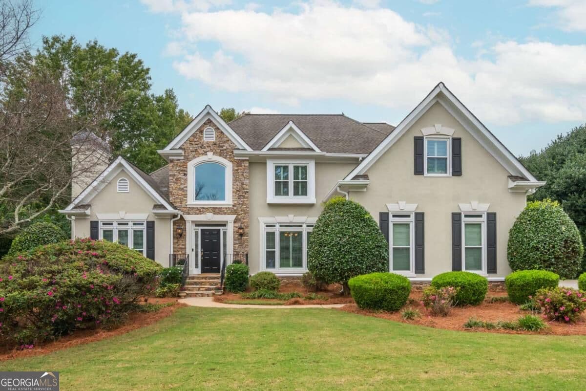 4 bedroom, 3.5 bathroom, 3,265 sq ft single family residence for sale at 365 Devereux Downs, Roswell, GA 30075 — photo 1 of 64